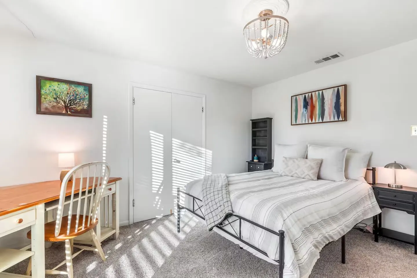 Single Family Residence For Sale in Dallas County , 1706 Esquire Place, Grand Prairie, Texas 75050, 3 Bedroom, 2 Bathroom, 2 Garage spaces, 1,694 Sqft, built in 1965, mls#21312600, Real Estate Agent in Grand Prairie, Homes For Sale in Dallas county, Homes For Sale in Grand Prairie, Realtor in Grand Prairie Texas, Real Estate Brokerage Independent Realty Texas, Luminita Cordes Realtor