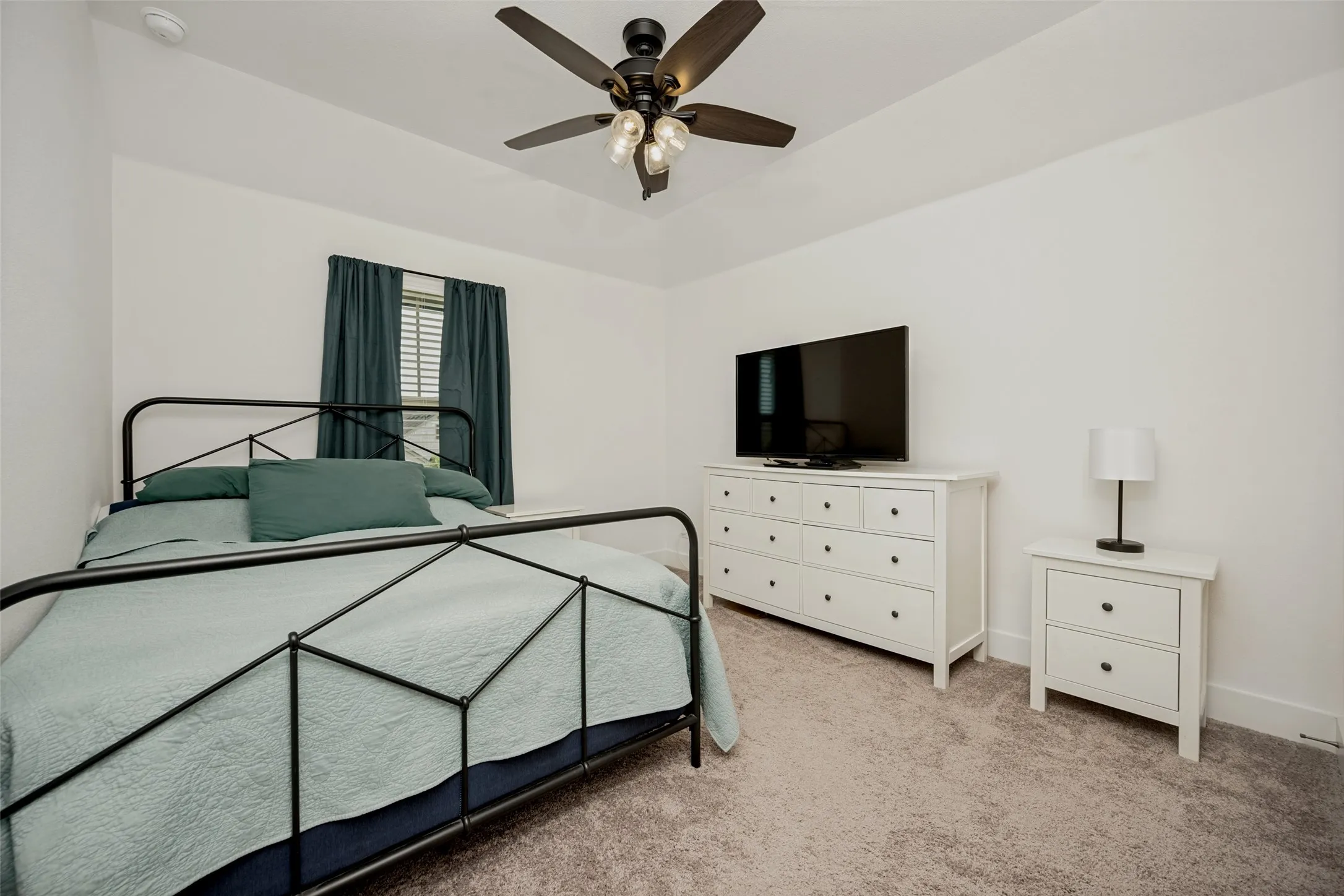 Single Family Residence For Sale in Denton County , 136 Nora Lane, Hickory Creek, Texas 75065, 5 Bedroom, 3 Bathroom, 2 Garage spaces, 3,228 Sqft, built in 2023, mls#21313478, Real Estate Agent in Hickory Creek, Homes For Sale in Denton county, Homes For Sale in Hickory Creek, Realtor in Hickory Creek Texas, Real Estate Brokerage Independent Realty Texas, Luminita Cordes Realtor