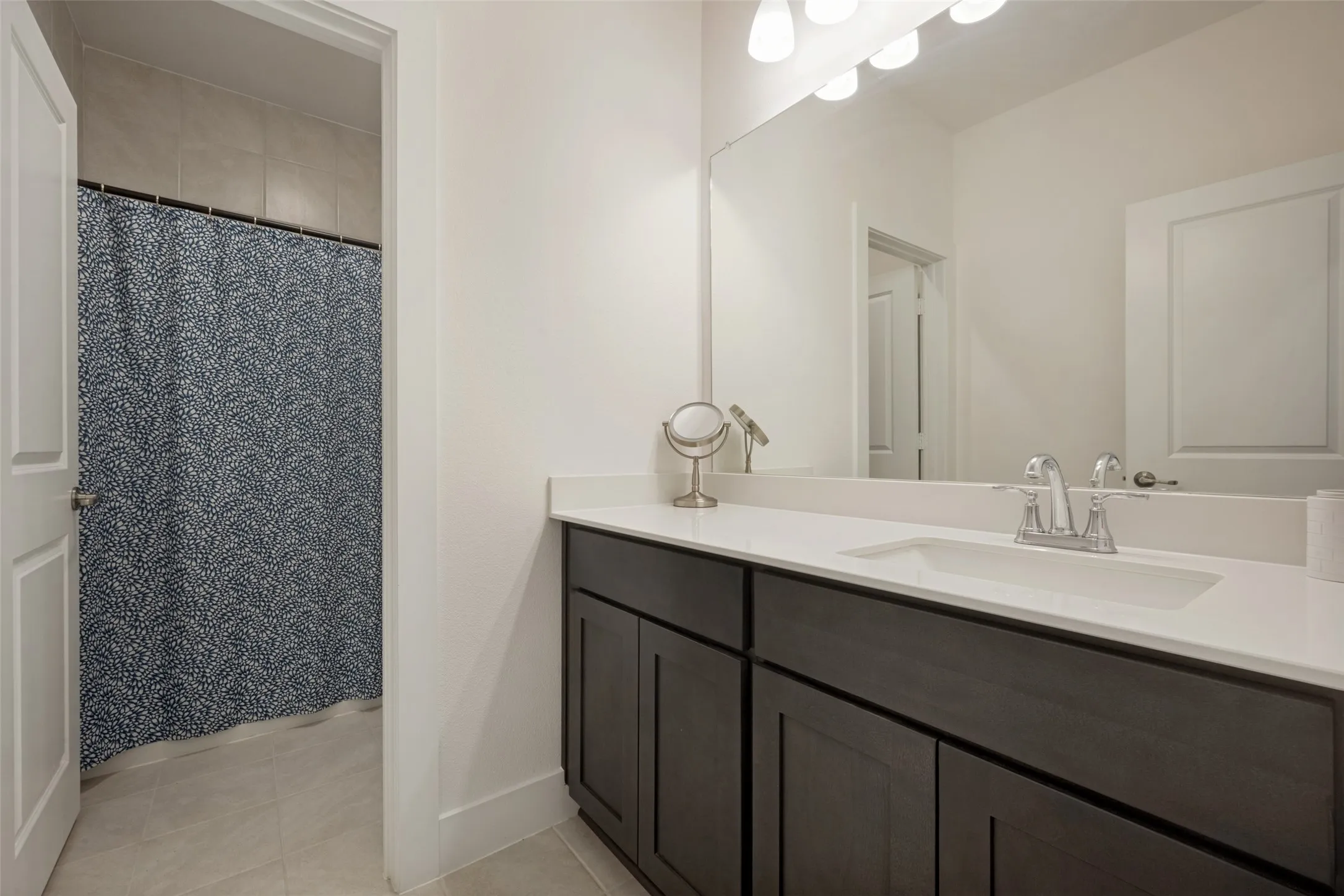 Single Family Residence For Sale in Denton County , 136 Nora Lane, Hickory Creek, Texas 75065, 5 Bedroom, 3 Bathroom, 2 Garage spaces, 3,228 Sqft, built in 2023, mls#21313478, Real Estate Agent in Hickory Creek, Homes For Sale in Denton county, Homes For Sale in Hickory Creek, Realtor in Hickory Creek Texas, Real Estate Brokerage Independent Realty Texas, Luminita Cordes Realtor