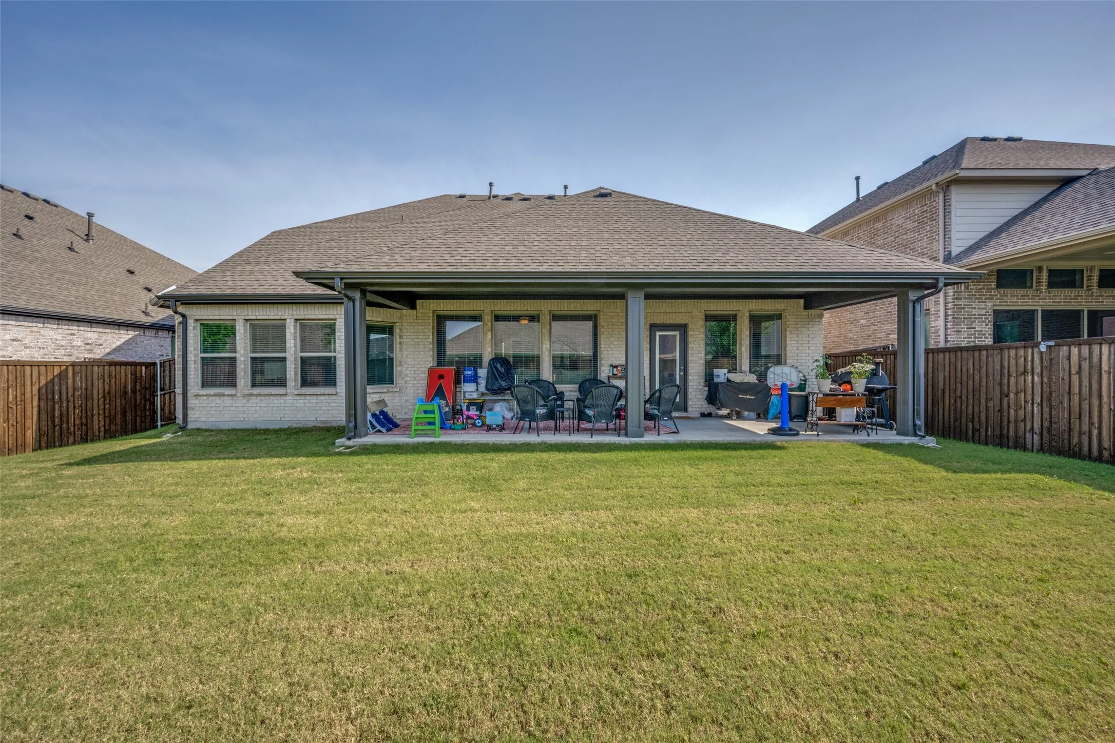 Single Family Residence For Sale in Denton County , 136 Nora Lane, Hickory Creek, Texas 75065, 5 Bedroom, 3 Bathroom, 2 Garage spaces, 3,228 Sqft, built in 2023, mls#21313478, Real Estate Agent in Hickory Creek, Homes For Sale in Denton county, Homes For Sale in Hickory Creek, Realtor in Hickory Creek Texas, Real Estate Brokerage Independent Realty Texas, Luminita Cordes Realtor