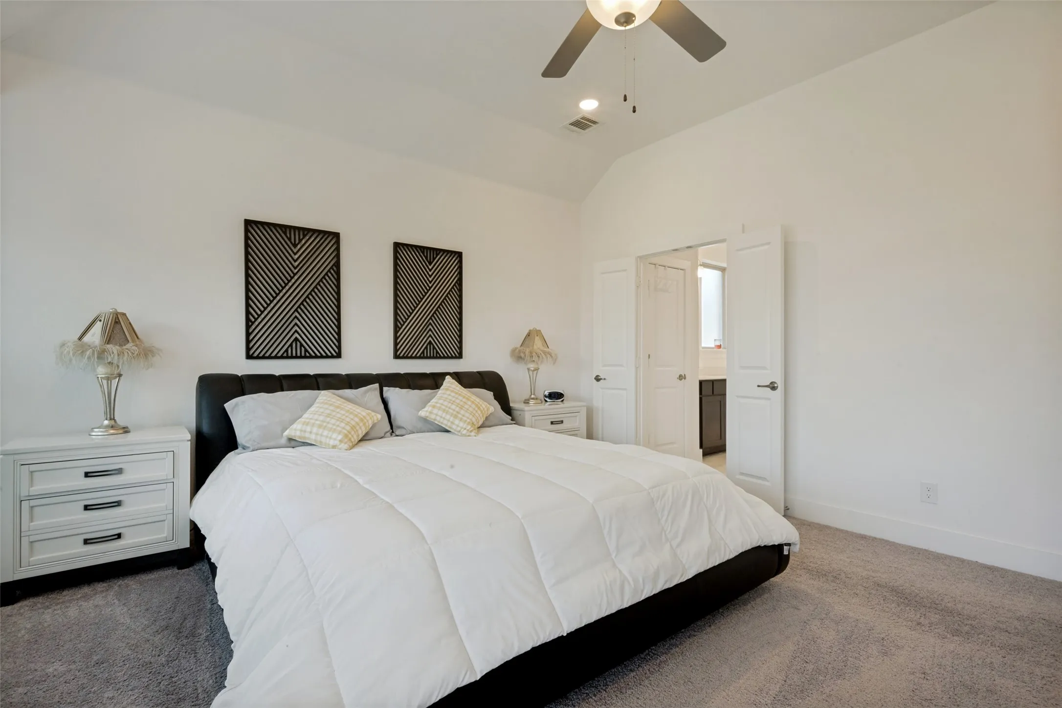Single Family Residence For Sale in Denton County , 136 Nora Lane, Hickory Creek, Texas 75065, 5 Bedroom, 3 Bathroom, 2 Garage spaces, 3,228 Sqft, built in 2023, mls#21313478, Real Estate Agent in Hickory Creek, Homes For Sale in Denton county, Homes For Sale in Hickory Creek, Realtor in Hickory Creek Texas, Real Estate Brokerage Independent Realty Texas, Luminita Cordes Realtor