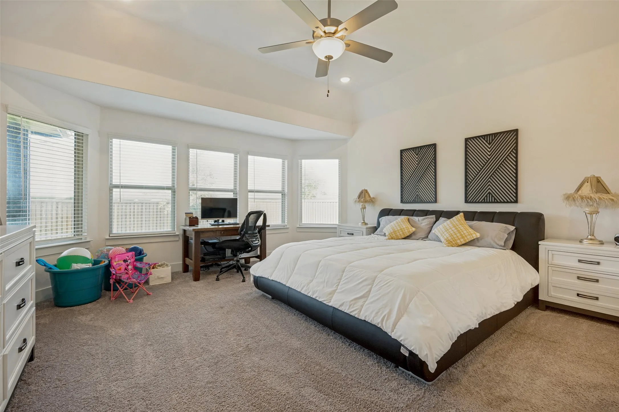 Single Family Residence For Sale in Denton County , 136 Nora Lane, Hickory Creek, Texas 75065, 5 Bedroom, 3 Bathroom, 2 Garage spaces, 3,228 Sqft, built in 2023, mls#21313478, Real Estate Agent in Hickory Creek, Homes For Sale in Denton county, Homes For Sale in Hickory Creek, Realtor in Hickory Creek Texas, Real Estate Brokerage Independent Realty Texas, Luminita Cordes Realtor