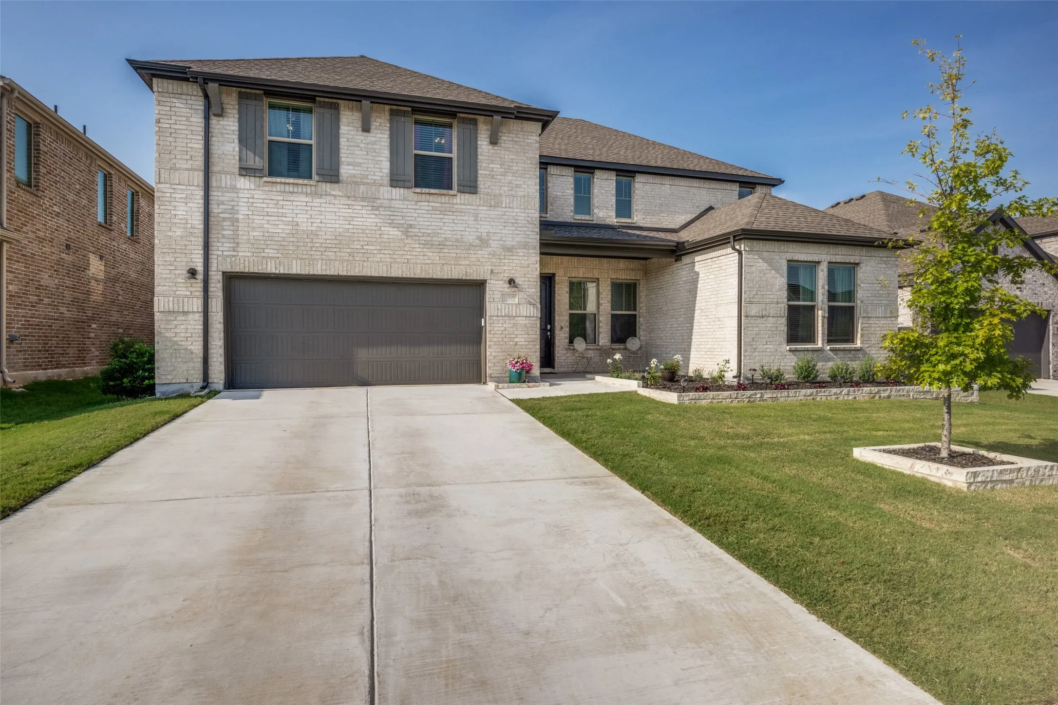 Single Family Residence For Sale in Denton County , 136 Nora Lane, Hickory Creek, Texas 75065, 5 Bedroom, 3 Bathroom, 2 Garage spaces, 3,228 Sqft, built in 2023, mls#21313478, Real Estate Agent in Hickory Creek, Homes For Sale in Denton county, Homes For Sale in Hickory Creek, Realtor in Hickory Creek Texas, Real Estate Brokerage Independent Realty Texas, Luminita Cordes Realtor