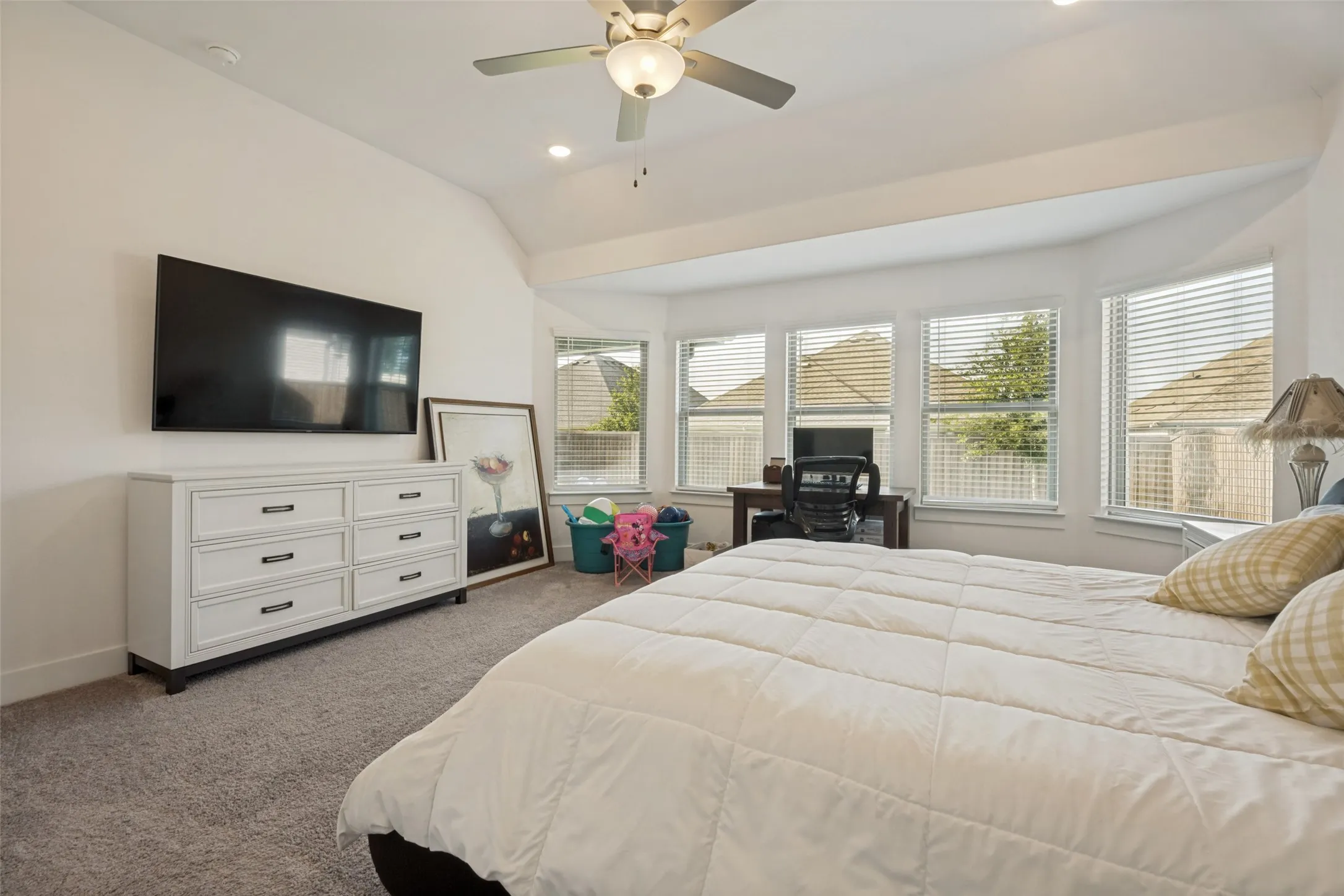 Single Family Residence For Sale in Denton County , 136 Nora Lane, Hickory Creek, Texas 75065, 5 Bedroom, 3 Bathroom, 2 Garage spaces, 3,228 Sqft, built in 2023, mls#21313478, Real Estate Agent in Hickory Creek, Homes For Sale in Denton county, Homes For Sale in Hickory Creek, Realtor in Hickory Creek Texas, Real Estate Brokerage Independent Realty Texas, Luminita Cordes Realtor
