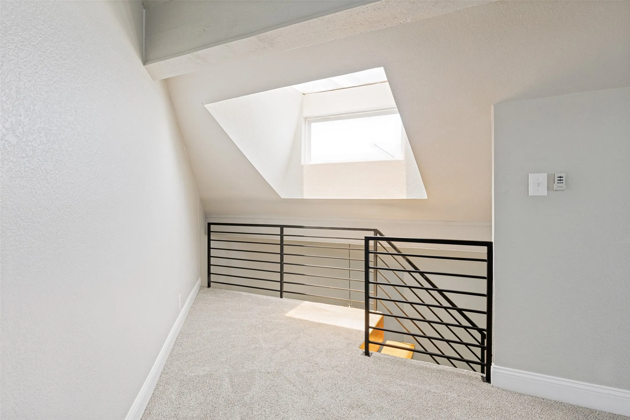 Condominium For Sale in Tarrant County , 676 Harbor Drive, Azle, Texas 76020, 4 Bedroom, 3 Bathroom, Garage spaces, 1,884 Sqft, built in 1986, mls#21313487, Real Estate Agent in Azle, Homes For Sale in Tarrant county, Homes For Sale in Azle, Realtor in Azle Texas, Real Estate Brokerage Independent Realty Texas, Luminita Cordes Realtor