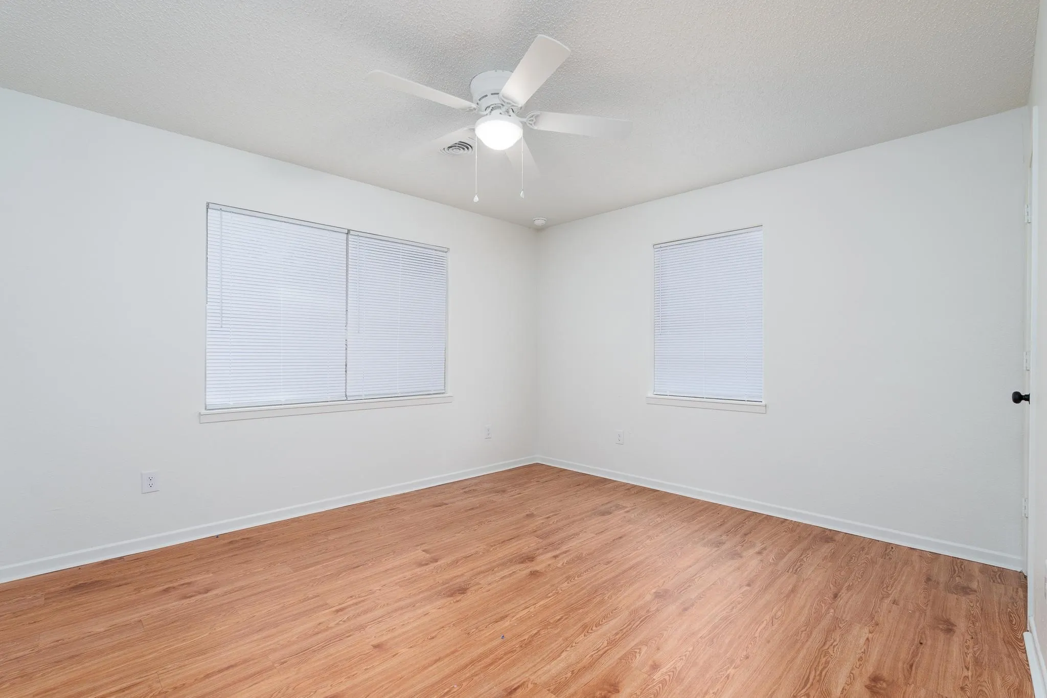 Single Family Residence For Sale in Callahan County , 102 S 2nd Street, Clyde, Texas 79510, 4 Bedroom, 2 Bathroom, 1 Garage spaces, 1,516 Sqft, built in 1945, mls#21313422, Real Estate Agent in Clyde, Homes For Sale in Callahan county, Homes For Sale in Clyde, Realtor in Clyde Texas, Real Estate Brokerage Independent Realty Texas, Luminita Cordes Realtor