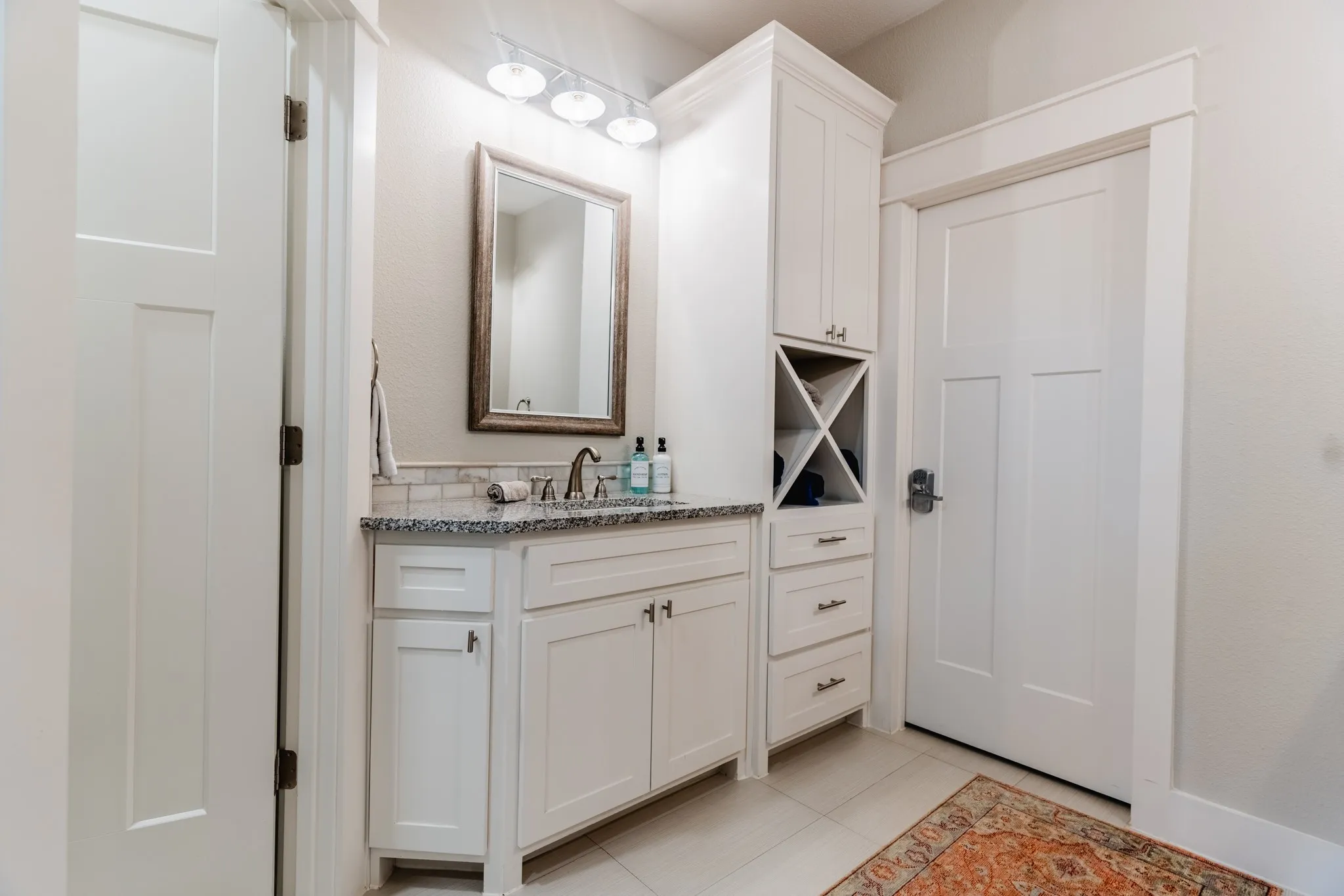 Single Family Residence For Sale in Grayson County , 32 Coffee Circle, Pottsboro, Texas 75076, 3 Bedroom, 3 Bathroom, 1 Garage spaces, 2,166 Sqft, built in 2017, mls#21313493, Real Estate Agent in Pottsboro, Homes For Sale in Grayson county, Homes For Sale in Pottsboro, Realtor in Pottsboro Texas, Real Estate Brokerage Independent Realty Texas, Luminita Cordes Realtor