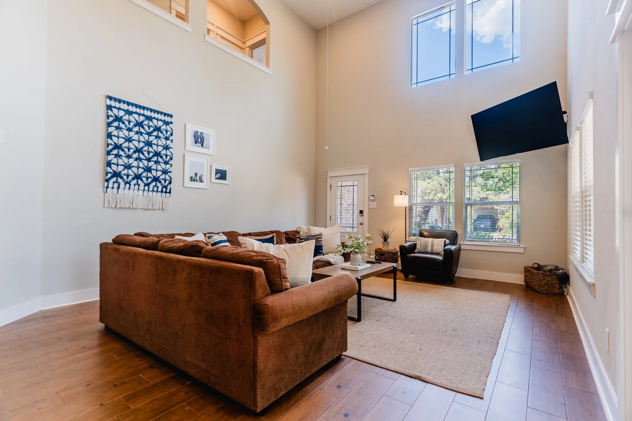 Single Family Residence For Sale in Grayson County , 32 Coffee Circle, Pottsboro, Texas 75076, 3 Bedroom, 3 Bathroom, 1 Garage spaces, 2,166 Sqft, built in 2017, mls#21313493, Real Estate Agent in Pottsboro, Homes For Sale in Grayson county, Homes For Sale in Pottsboro, Realtor in Pottsboro Texas, Real Estate Brokerage Independent Realty Texas, Luminita Cordes Realtor