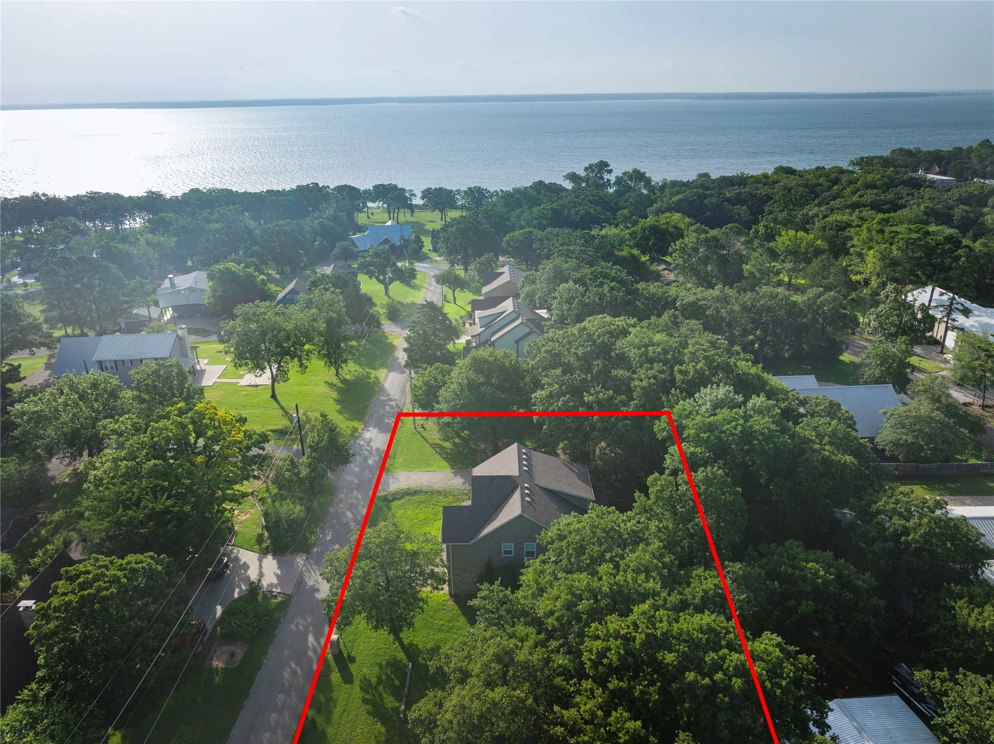 Single Family Residence For Sale in Grayson County , 32 Coffee Circle, Pottsboro, Texas 75076, 3 Bedroom, 3 Bathroom, 1 Garage spaces, 2,166 Sqft, built in 2017, mls#21313493, Real Estate Agent in Pottsboro, Homes For Sale in Grayson county, Homes For Sale in Pottsboro, Realtor in Pottsboro Texas, Real Estate Brokerage Independent Realty Texas, Luminita Cordes Realtor