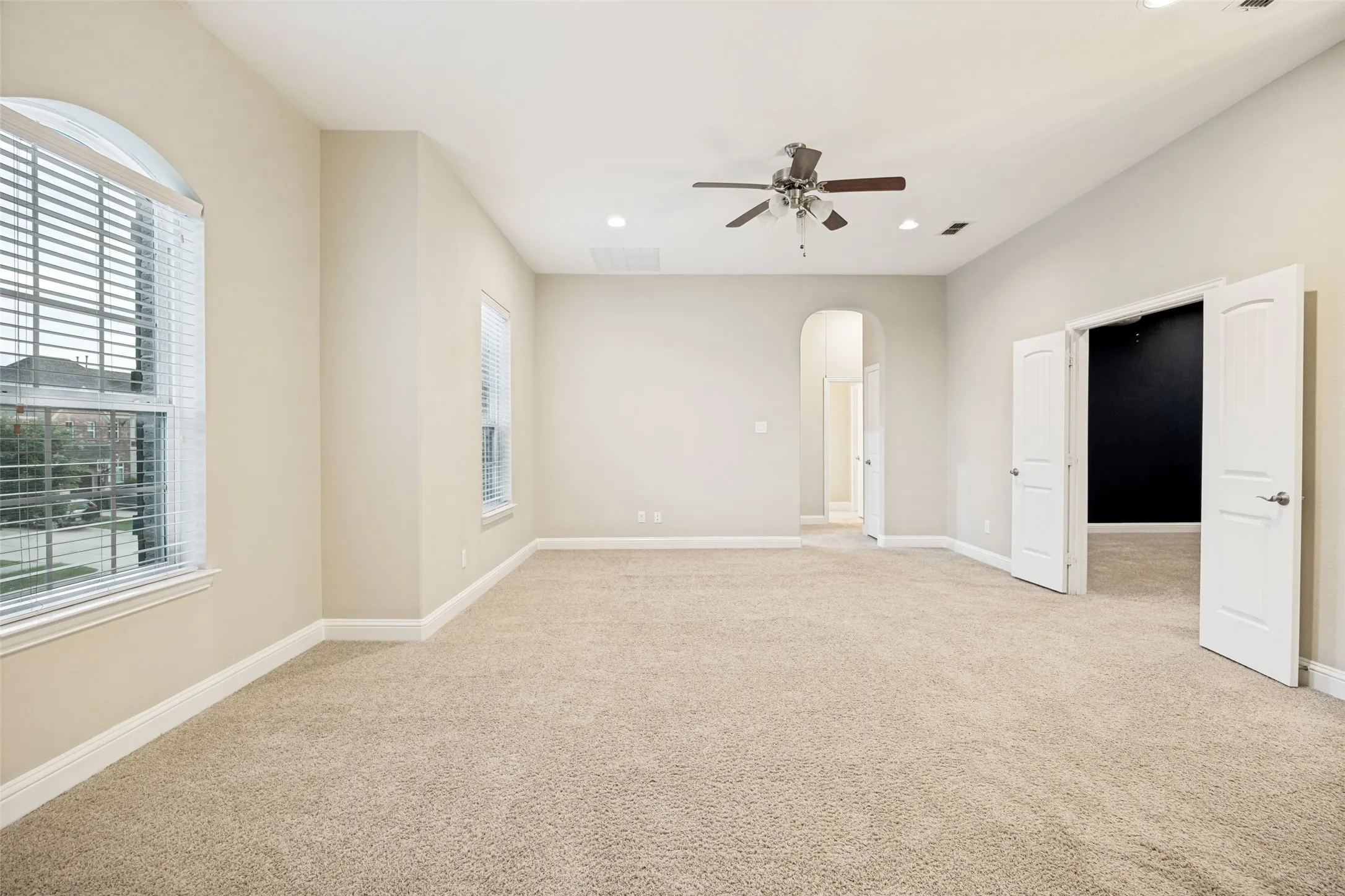 Single Family Residence For Sale in Collin County , 13500 Mardi Gras Lane, Frisco, Texas 75035, 5 Bedroom, 5 Bathroom, 3 Garage spaces, 4,438 Sqft, built in 2014, mls#21310600, Real Estate Agent in Frisco, Homes For Sale in Collin county, Homes For Sale in Frisco, Realtor in Frisco Texas, Real Estate Brokerage Independent Realty Texas, Luminita Cordes Realtor