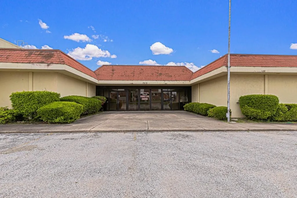 Industrial For Rent in Hunt County , 2615 Crockett Street, Greenville, Texas 75401, 0, 0, Garage spaces, 0 Sqft, built in 1960, mls#21313499, Real Estate Agent in Greenville, Homes For Rent in Hunt county, Homes For Rent in Greenville, Realtor in Greenville Texas, Real Estate Brokerage Independent Realty Texas, Luminita Cordes Realtor