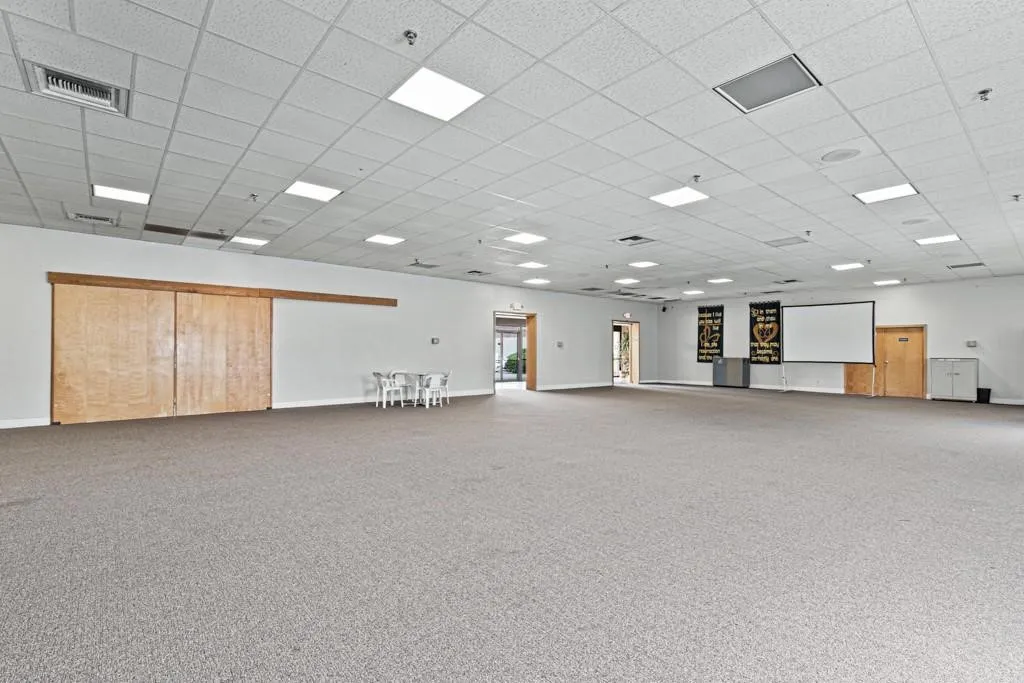 Industrial For Rent in Hunt County , 2615 Crockett Street, Greenville, Texas 75401, 0, 0, Garage spaces, 0 Sqft, built in 1960, mls#21313499, Real Estate Agent in Greenville, Homes For Rent in Hunt county, Homes For Rent in Greenville, Realtor in Greenville Texas, Real Estate Brokerage Independent Realty Texas, Luminita Cordes Realtor