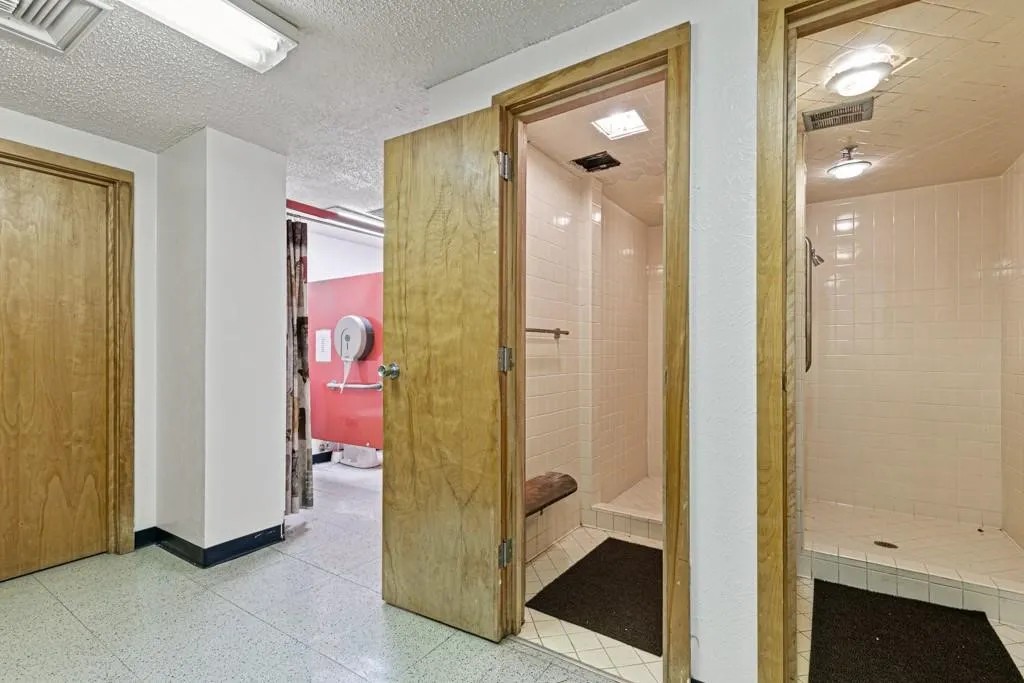 Industrial For Rent in Hunt County , 2615 Crockett Street, Greenville, Texas 75401, 0, 0, Garage spaces, 0 Sqft, built in 1960, mls#21313499, Real Estate Agent in Greenville, Homes For Rent in Hunt county, Homes For Rent in Greenville, Realtor in Greenville Texas, Real Estate Brokerage Independent Realty Texas, Luminita Cordes Realtor
