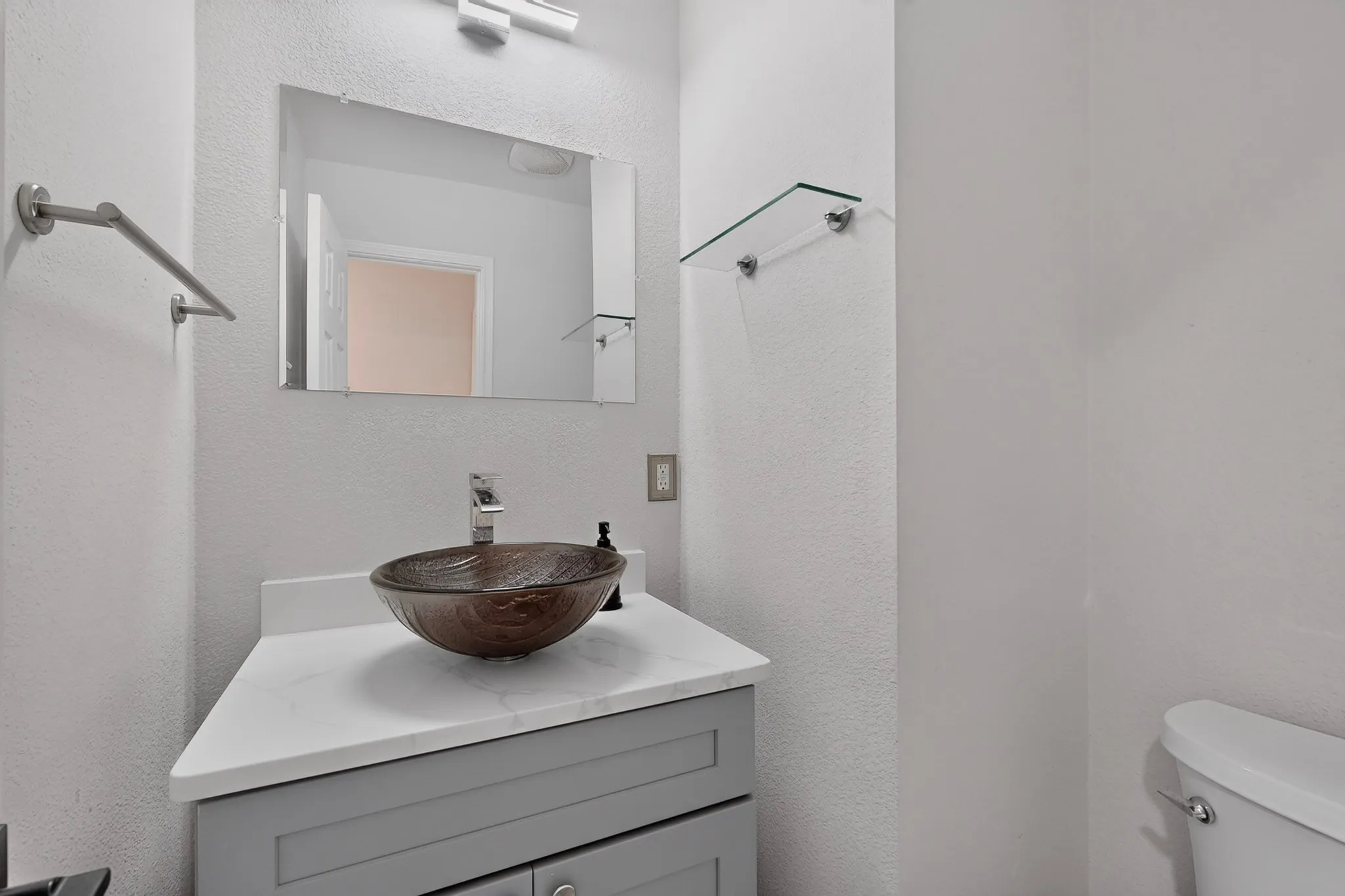 Single Family Residence For Sale in Kaufman County , 1011 Castroville Drive, Forney, Texas 75126, 4 Bedroom, 3 Bathroom, 3 Garage spaces, 3,320 Sqft, built in 2007, mls#21312505, Real Estate Agent in Forney, Homes For Sale in Kaufman county, Homes For Sale in Forney, Realtor in Forney Texas, Real Estate Brokerage Independent Realty Texas, Luminita Cordes Realtor
