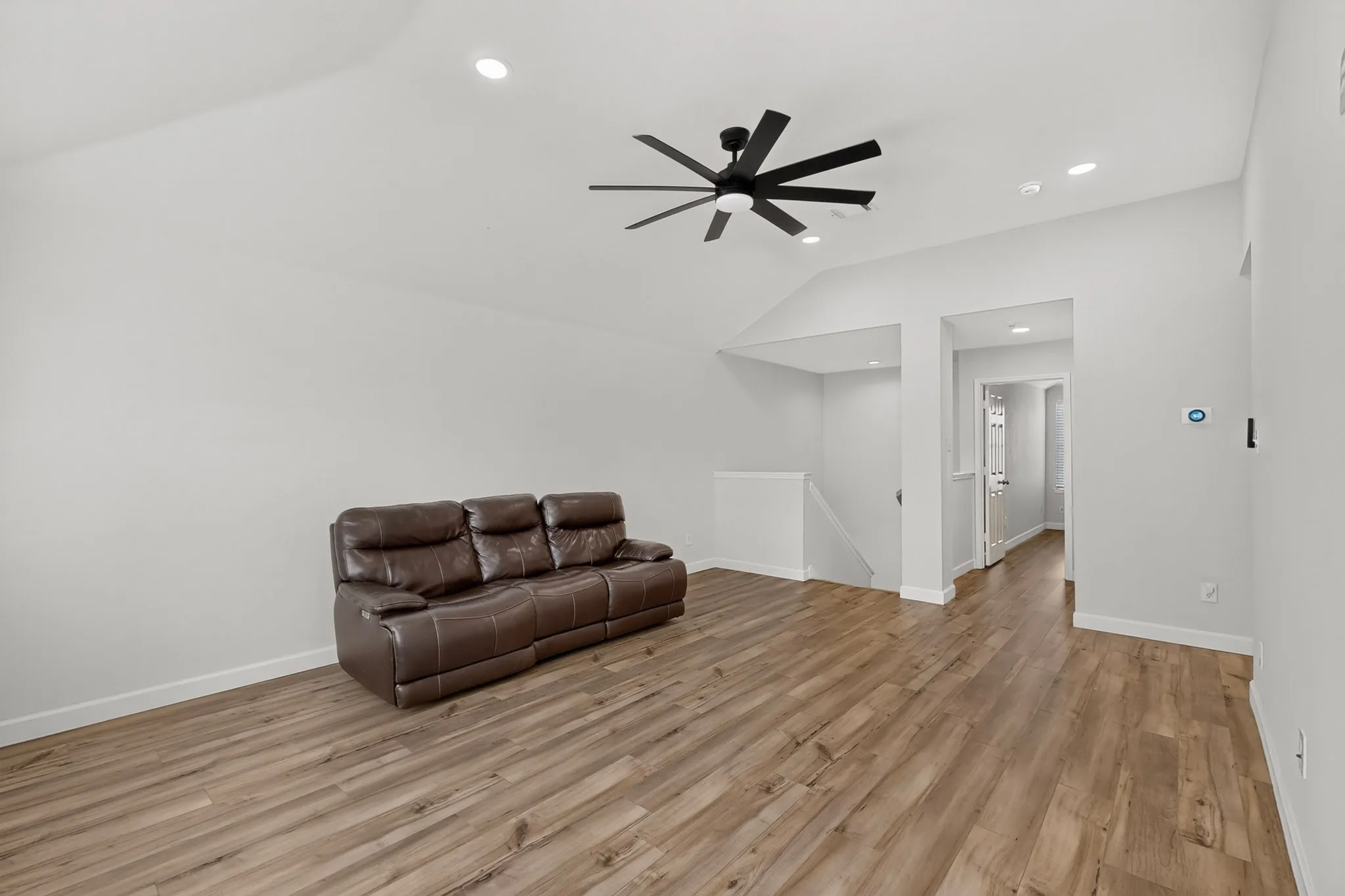 Single Family Residence For Sale in Kaufman County , 1011 Castroville Drive, Forney, Texas 75126, 4 Bedroom, 3 Bathroom, 3 Garage spaces, 3,320 Sqft, built in 2007, mls#21312505, Real Estate Agent in Forney, Homes For Sale in Kaufman county, Homes For Sale in Forney, Realtor in Forney Texas, Real Estate Brokerage Independent Realty Texas, Luminita Cordes Realtor