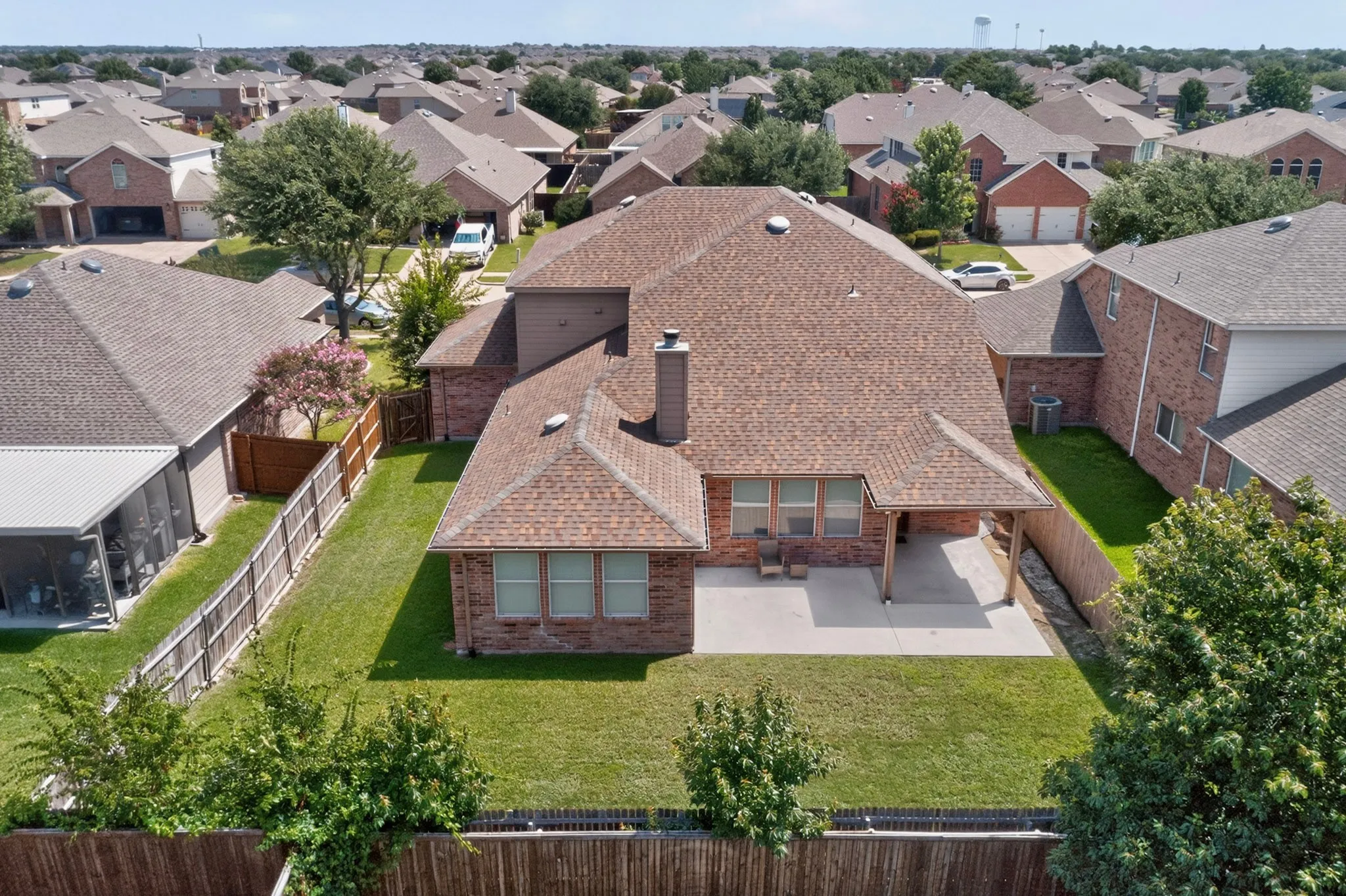 Single Family Residence For Sale in Kaufman County , 1011 Castroville Drive, Forney, Texas 75126, 4 Bedroom, 3 Bathroom, 3 Garage spaces, 3,320 Sqft, built in 2007, mls#21312505, Real Estate Agent in Forney, Homes For Sale in Kaufman county, Homes For Sale in Forney, Realtor in Forney Texas, Real Estate Brokerage Independent Realty Texas, Luminita Cordes Realtor