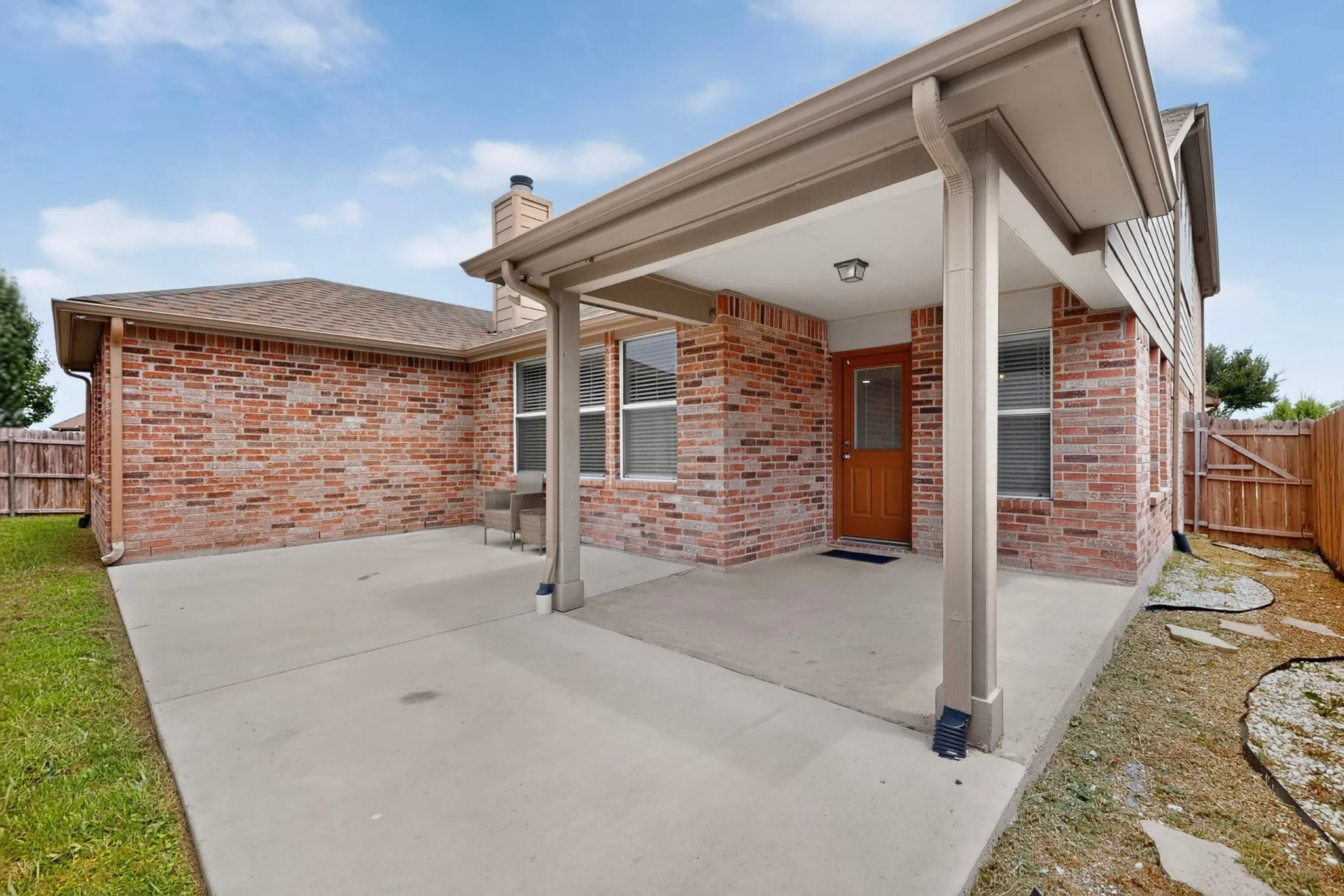 Single Family Residence For Sale in Kaufman County , 1011 Castroville Drive, Forney, Texas 75126, 4 Bedroom, 3 Bathroom, 3 Garage spaces, 3,320 Sqft, built in 2007, mls#21312505, Real Estate Agent in Forney, Homes For Sale in Kaufman county, Homes For Sale in Forney, Realtor in Forney Texas, Real Estate Brokerage Independent Realty Texas, Luminita Cordes Realtor