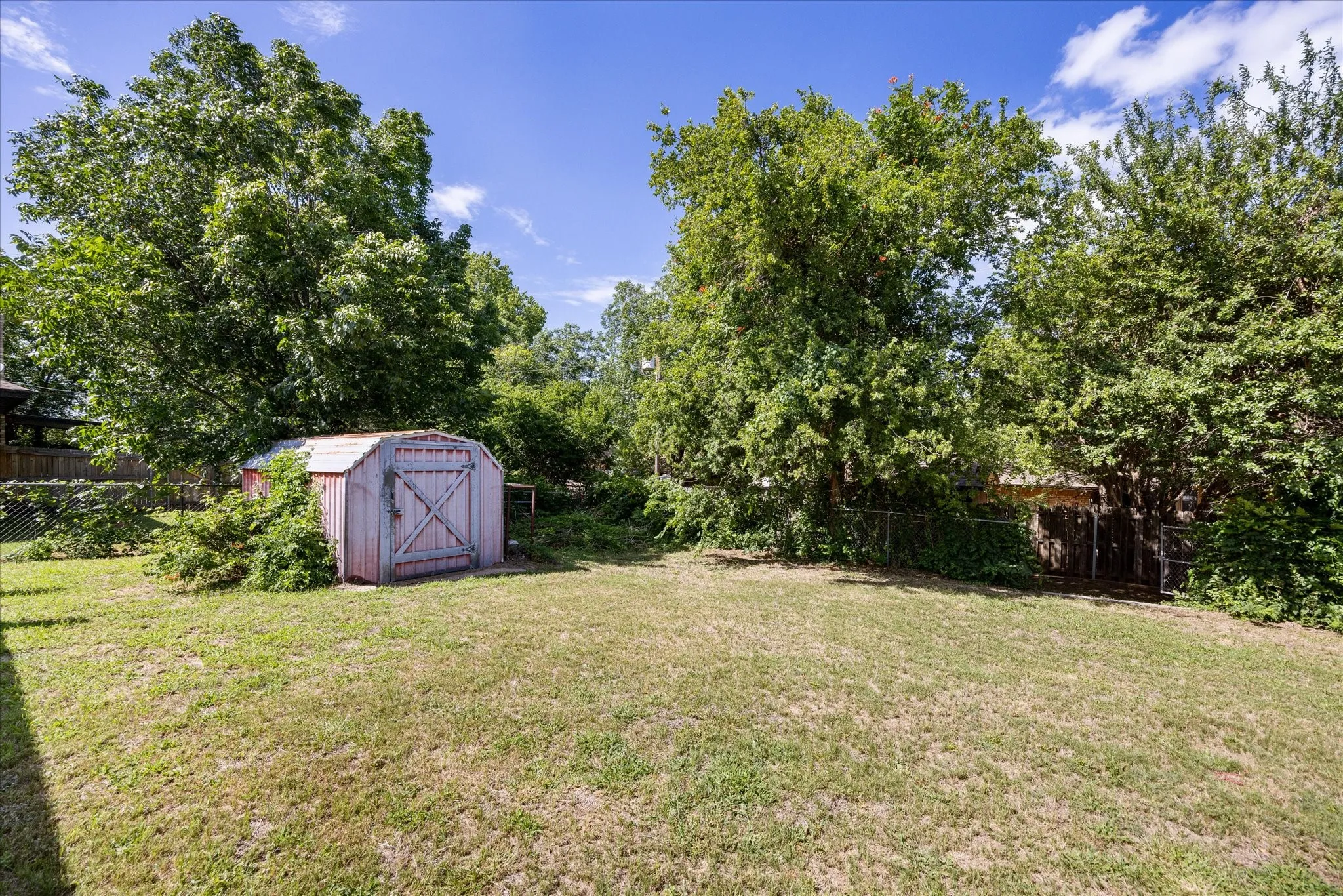 Single Family Residence For Sale in Erath County , 501 Moonlight Trail, Stephenville, Texas 76401, 3 Bedroom, 2 Bathroom, 2 Garage spaces, 2,094 Sqft, built in 1980, mls#21313332, Real Estate Agent in Stephenville, Homes For Sale in Erath county, Homes For Sale in Stephenville, Realtor in Stephenville Texas, Real Estate Brokerage Independent Realty Texas, Luminita Cordes Realtor