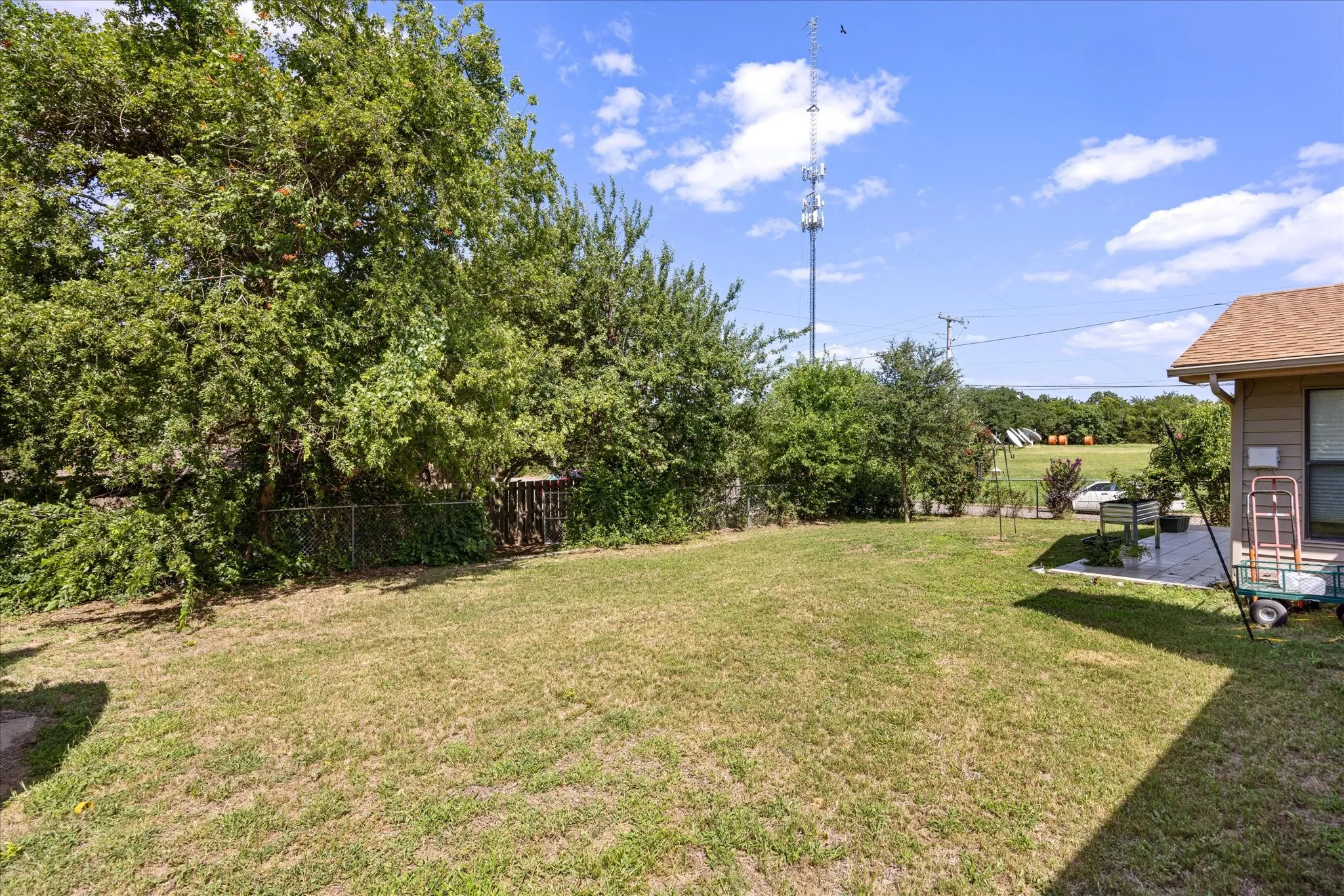 Single Family Residence For Sale in Erath County , 501 Moonlight Trail, Stephenville, Texas 76401, 3 Bedroom, 2 Bathroom, 2 Garage spaces, 2,094 Sqft, built in 1980, mls#21313332, Real Estate Agent in Stephenville, Homes For Sale in Erath county, Homes For Sale in Stephenville, Realtor in Stephenville Texas, Real Estate Brokerage Independent Realty Texas, Luminita Cordes Realtor