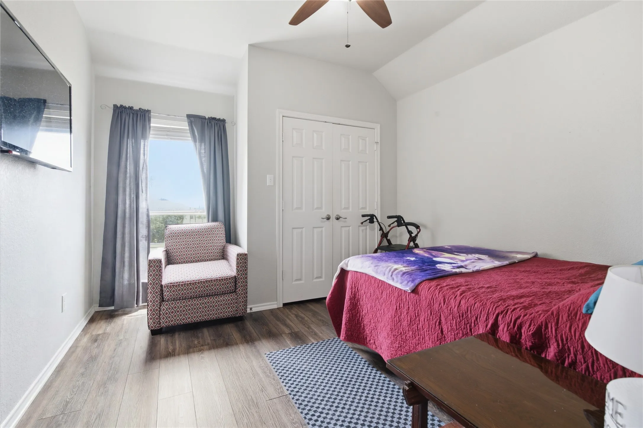 Single Family Residence For Sale in Hood County , 8116 Clearview Court, Cresson, Texas 76035, 3 Bedroom, 2 Bathroom, 2 Garage spaces, 1,503 Sqft, built in 2002, mls#21310888, Real Estate Agent in Cresson, Homes For Sale in Hood county, Homes For Sale in Cresson, Realtor in Cresson Texas, Real Estate Brokerage Independent Realty Texas, Luminita Cordes Realtor