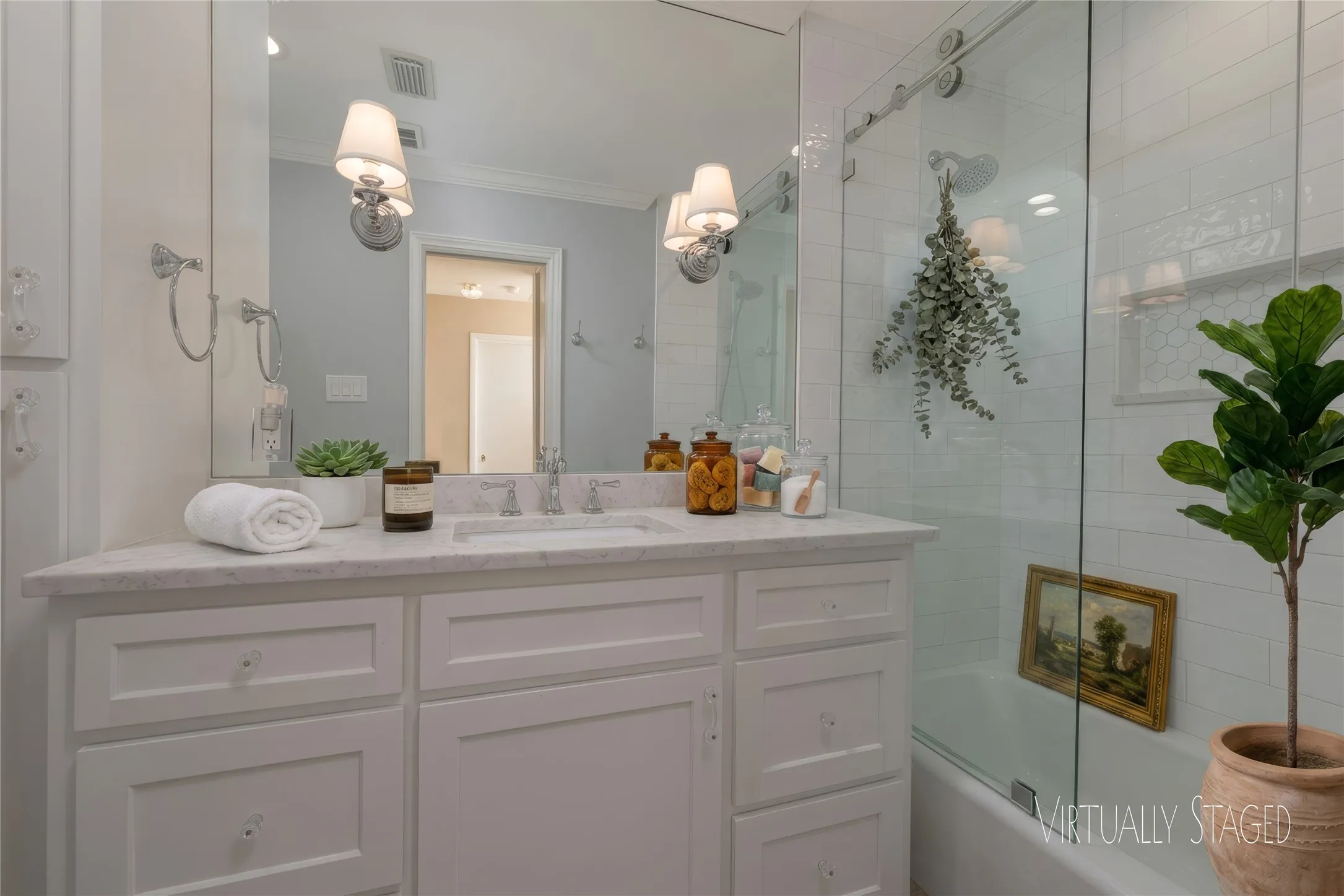 Single Family Residence For Sale in Tarrant County , 1710 Park Hill Drive, Arlington, Texas 76012, 3 Bedroom, 2 Bathroom, 2 Garage spaces, 1,764 Sqft, built in 1967, mls#21308497, Real Estate Agent in Arlington, Homes For Sale in Tarrant county, Homes For Sale in Arlington, Realtor in Arlington Texas, Real Estate Brokerage Independent Realty Texas, Luminita Cordes Realtor