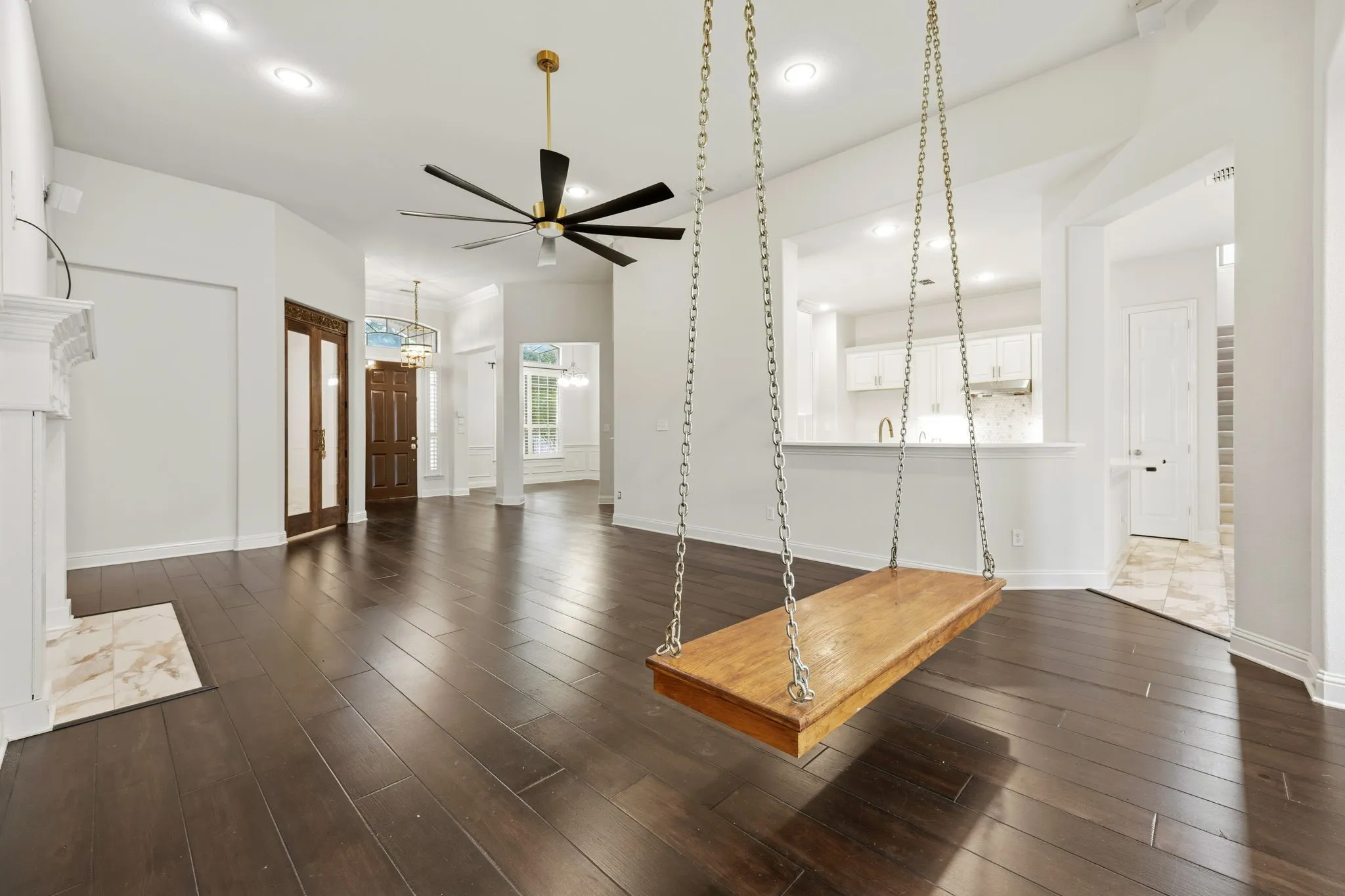 Another view of the living room! Love the swing!