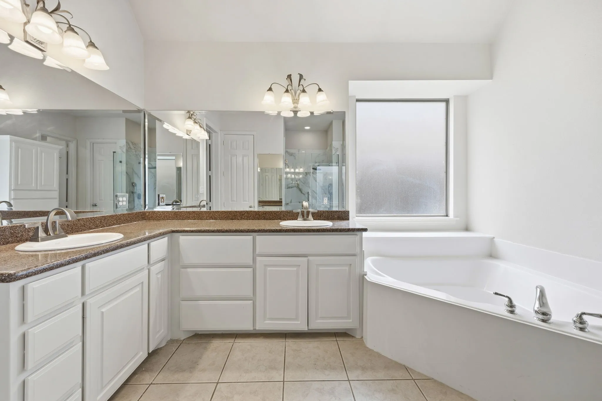 Single Family Residence For Sale in Collin County , 2237 Homestead Lane, Plano, Texas 75025, 4 Bedroom, 4 Bathroom, 3 Garage spaces, 3,685 Sqft, built in 2004, mls#21306327, Real Estate Agent in Plano, Homes For Sale in Collin county, Homes For Sale in Plano, Realtor in Plano Texas, Real Estate Brokerage Independent Realty Texas, Luminita Cordes Realtor