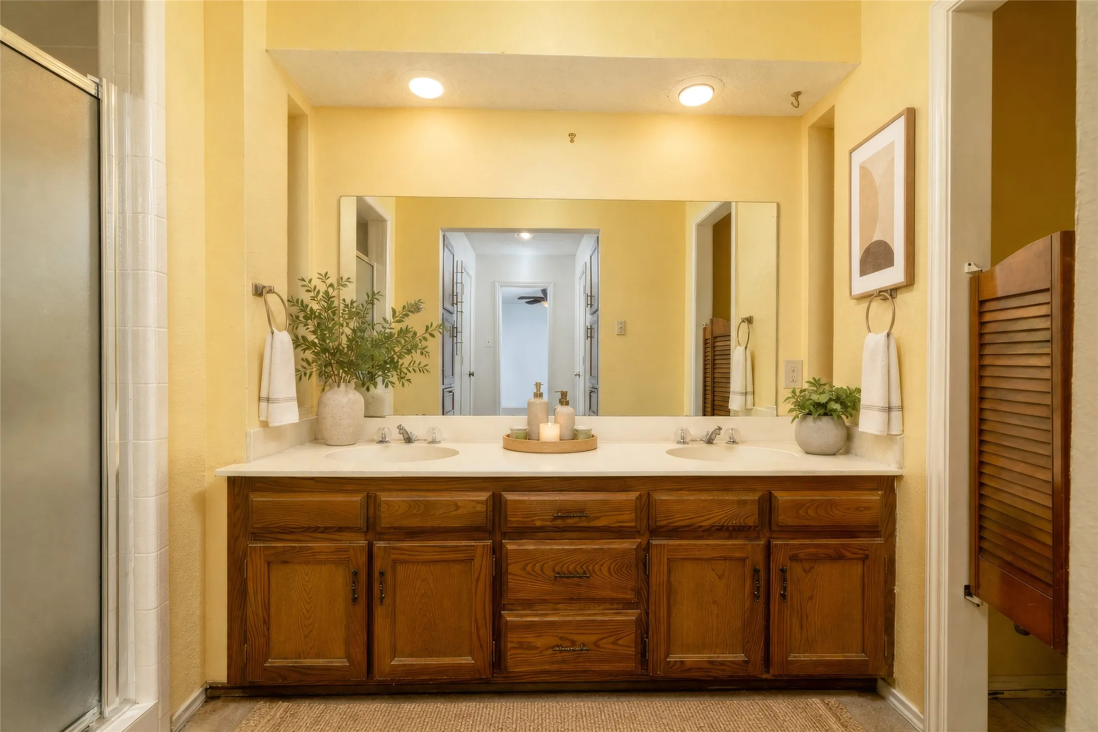 Single Family Residence For Sale in Tarrant County , 1211 Brookfield Lane, Mansfield, Texas 76063, 3 Bedroom, 2 Bathroom, 2 Garage spaces, 1,937 Sqft, built in 1980, mls#21312164, Real Estate Agent in Mansfield, Homes For Sale in Tarrant county, Homes For Sale in Mansfield, Realtor in Mansfield Texas, Real Estate Brokerage Independent Realty Texas, Luminita Cordes Realtor