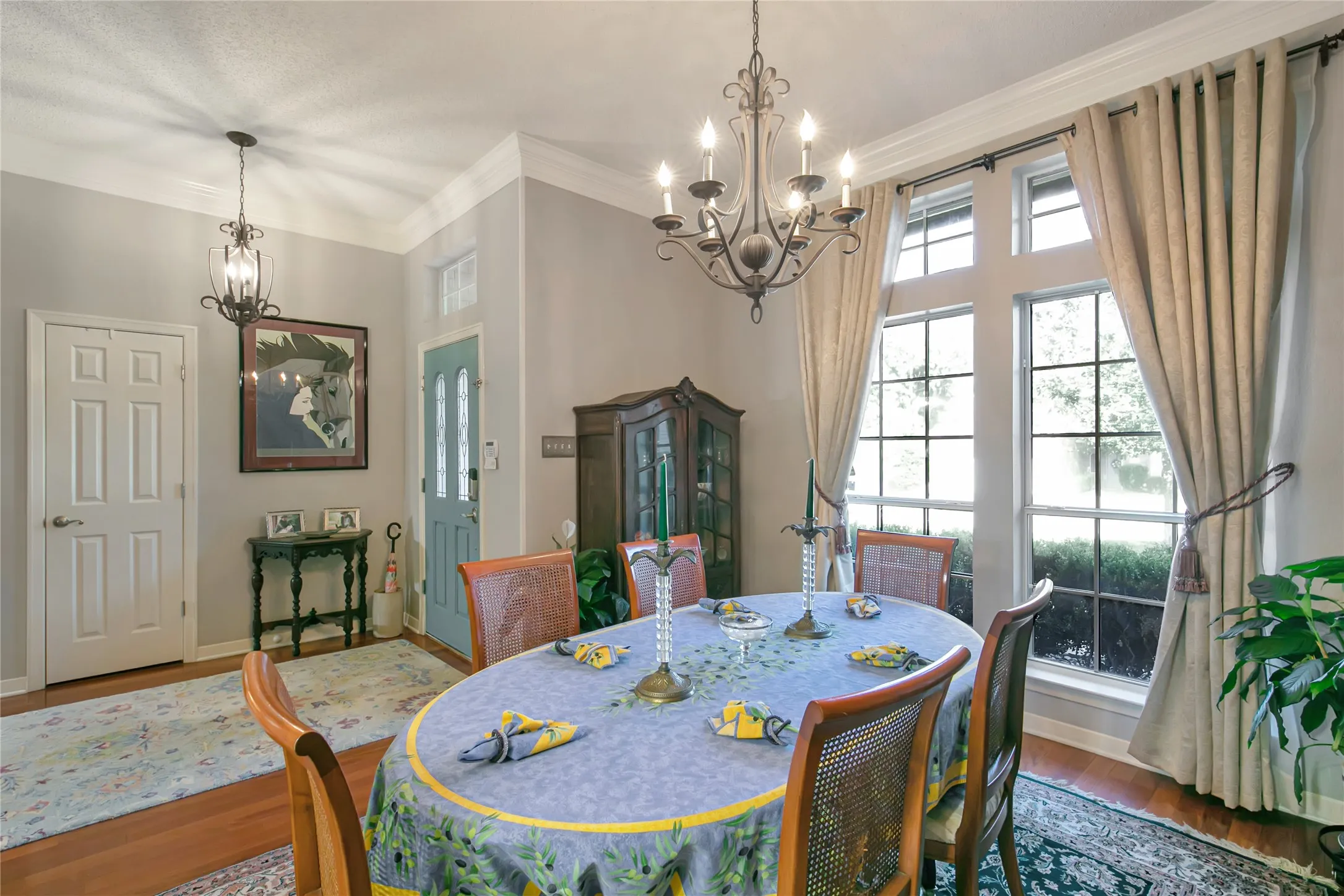 Single Family Residence For Sale in Tarrant County , 2536 Oak Brook Drive, Bedford, Texas 76021, 3 Bedroom, 2 Bathroom, 2 Garage spaces, 2,439 Sqft, built in 1993, mls#21311950, Real Estate Agent in Bedford, Homes For Sale in Tarrant county, Homes For Sale in Bedford, Realtor in Bedford Texas, Real Estate Brokerage Independent Realty Texas, Luminita Cordes Realtor