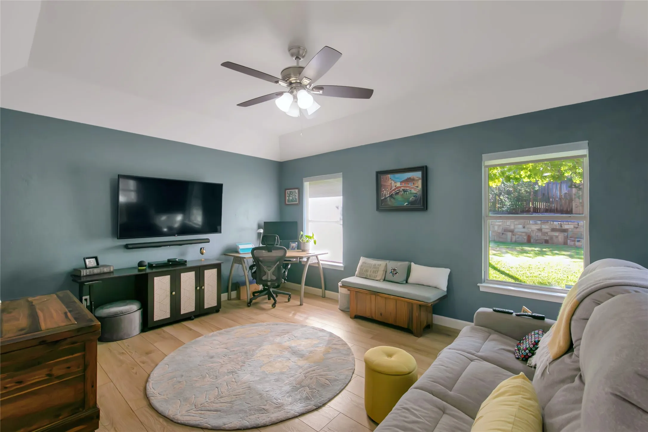 Single Family Residence For Sale in Tarrant County , 2536 Oak Brook Drive, Bedford, Texas 76021, 3 Bedroom, 2 Bathroom, 2 Garage spaces, 2,439 Sqft, built in 1993, mls#21311950, Real Estate Agent in Bedford, Homes For Sale in Tarrant county, Homes For Sale in Bedford, Realtor in Bedford Texas, Real Estate Brokerage Independent Realty Texas, Luminita Cordes Realtor