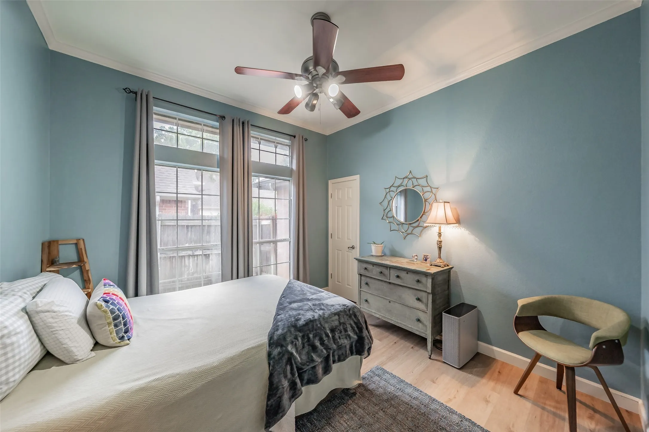 Single Family Residence For Sale in Tarrant County , 2536 Oak Brook Drive, Bedford, Texas 76021, 3 Bedroom, 2 Bathroom, 2 Garage spaces, 2,439 Sqft, built in 1993, mls#21311950, Real Estate Agent in Bedford, Homes For Sale in Tarrant county, Homes For Sale in Bedford, Realtor in Bedford Texas, Real Estate Brokerage Independent Realty Texas, Luminita Cordes Realtor