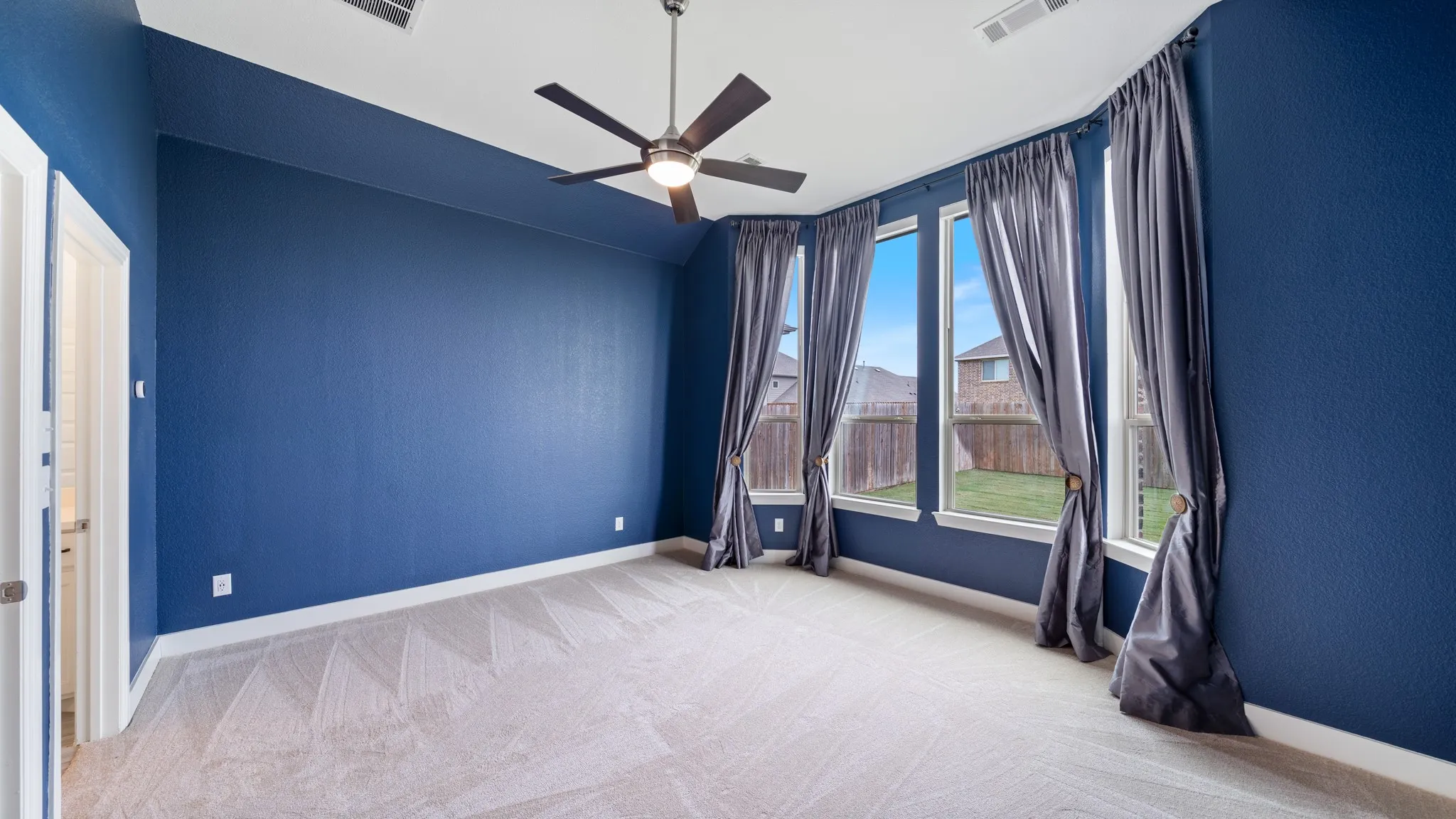 Single Family Residence For Sale in Rockwall County , 4030 Lagoon Place, Royse City, Texas 75189, 4 Bedroom, 3 Bathroom, 2 Garage spaces, 2,194 Sqft, built in 2019, mls#21312221, Real Estate Agent in Royse City, Homes For Sale in Rockwall county, Homes For Sale in Royse City, Realtor in Royse City Texas, Real Estate Brokerage Independent Realty Texas, Luminita Cordes Realtor