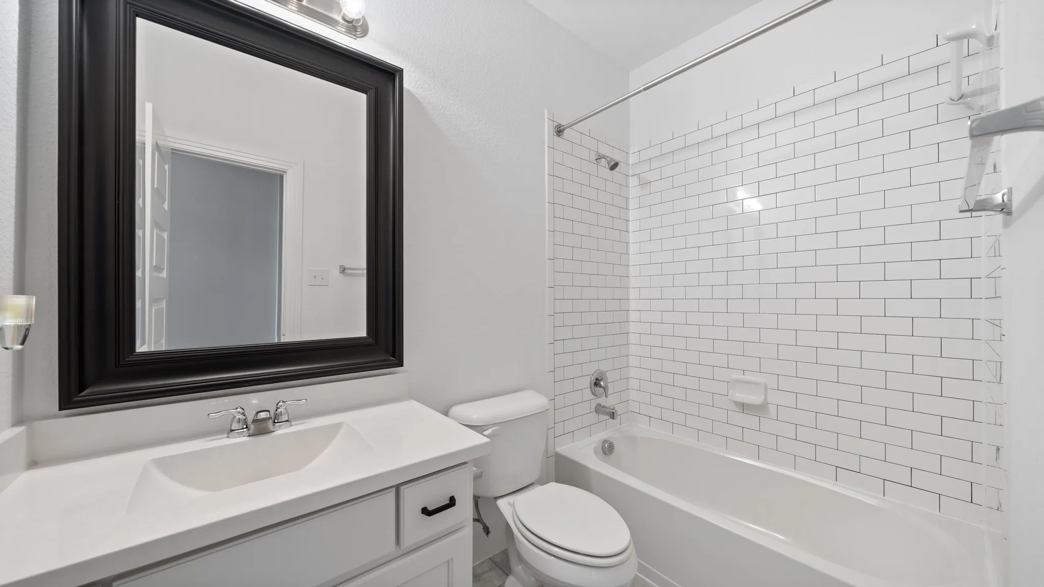 Single Family Residence For Sale in Rockwall County , 4030 Lagoon Place, Royse City, Texas 75189, 4 Bedroom, 3 Bathroom, 2 Garage spaces, 2,194 Sqft, built in 2019, mls#21312221, Real Estate Agent in Royse City, Homes For Sale in Rockwall county, Homes For Sale in Royse City, Realtor in Royse City Texas, Real Estate Brokerage Independent Realty Texas, Luminita Cordes Realtor