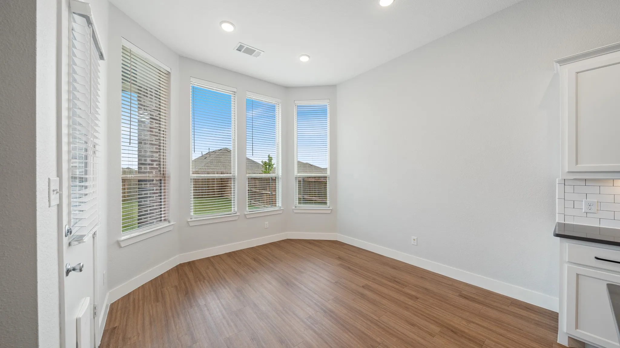 Single Family Residence For Sale in Rockwall County , 4030 Lagoon Place, Royse City, Texas 75189, 4 Bedroom, 3 Bathroom, 2 Garage spaces, 2,194 Sqft, built in 2019, mls#21312221, Real Estate Agent in Royse City, Homes For Sale in Rockwall county, Homes For Sale in Royse City, Realtor in Royse City Texas, Real Estate Brokerage Independent Realty Texas, Luminita Cordes Realtor