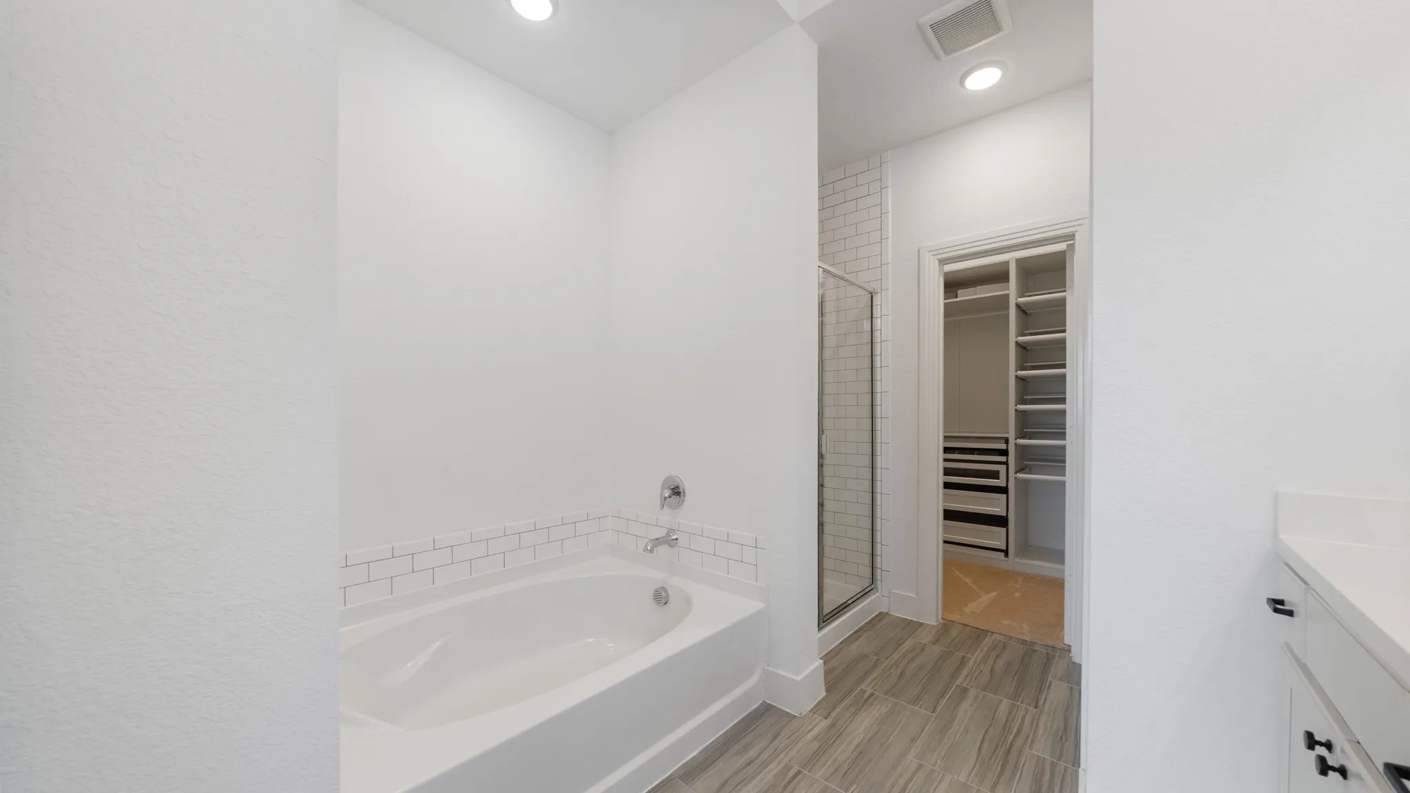 Single Family Residence For Sale in Rockwall County , 4030 Lagoon Place, Royse City, Texas 75189, 4 Bedroom, 3 Bathroom, 2 Garage spaces, 2,194 Sqft, built in 2019, mls#21312221, Real Estate Agent in Royse City, Homes For Sale in Rockwall county, Homes For Sale in Royse City, Realtor in Royse City Texas, Real Estate Brokerage Independent Realty Texas, Luminita Cordes Realtor