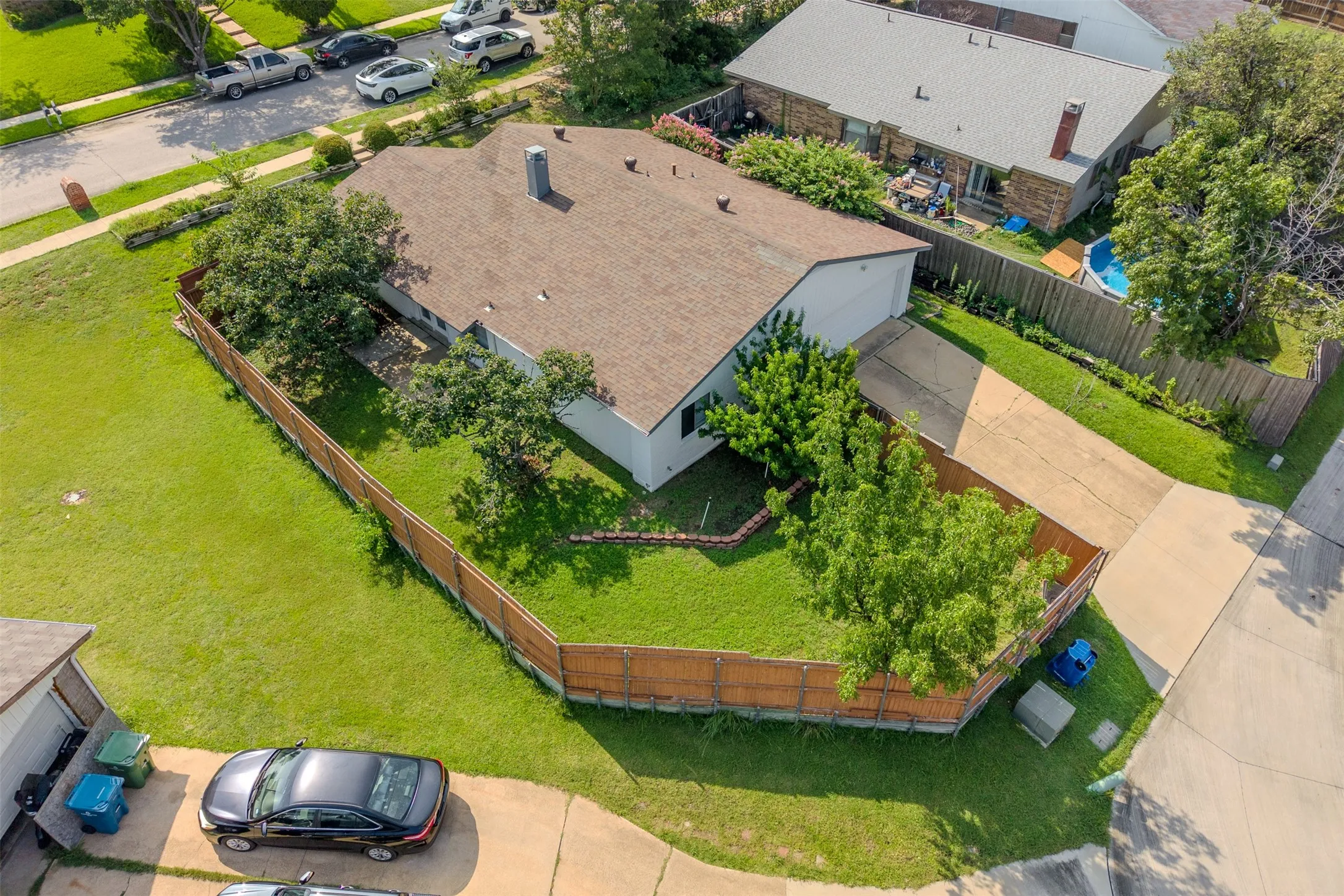 Single Family Residence For Sale in Denton County , 1742 Delaford Drive, Carrollton, Texas 75007, 3 Bedroom, 2 Bathroom, 2 Garage spaces, 1,506 Sqft, built in 1983, mls#21313523, Real Estate Agent in Carrollton, Homes For Sale in Denton county, Homes For Sale in Carrollton, Realtor in Carrollton Texas, Real Estate Brokerage Independent Realty Texas, Luminita Cordes Realtor