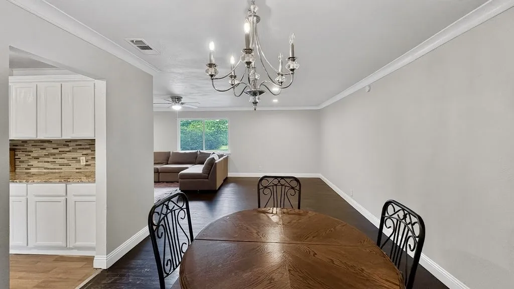 Single Family Residence For Sale in Hunt County , 702 N US Highway 69, Celeste, Texas 75423, 2 Bedroom, 2 Bathroom, 2 Garage spaces, 1,665 Sqft, built in 1948, mls#21313559, Real Estate Agent in Celeste, Homes For Sale in Hunt county, Homes For Sale in Celeste, Realtor in Celeste Texas, Real Estate Brokerage Independent Realty Texas, Luminita Cordes Realtor