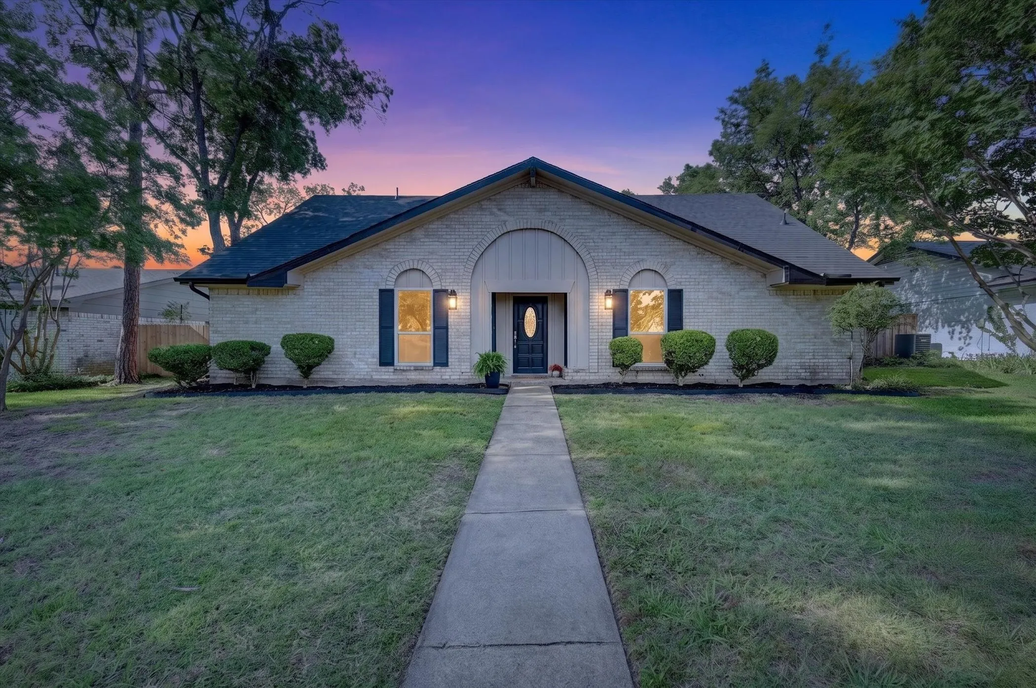 Single Family Residence For Sale in Dallas County , 1802 Rainbow Drive, Richardson, Texas 75081, 3 Bedroom, 2 Bathroom, 2 Garage spaces, 2,010 Sqft, built in 1971, mls#21312483, Real Estate Agent in Richardson, Homes For Sale in Dallas county, Homes For Sale in Richardson, Realtor in Richardson Texas, Real Estate Brokerage Independent Realty Texas, Luminita Cordes Realtor