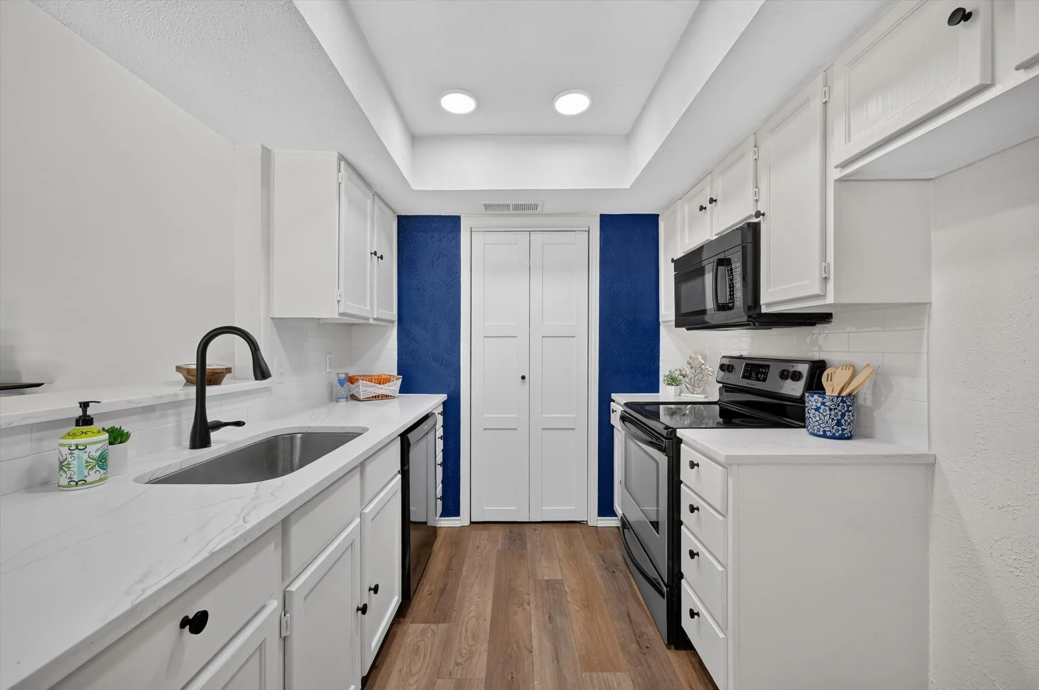 Single Family Residence For Sale in Dallas County , 1802 Rainbow Drive, Richardson, Texas 75081, 3 Bedroom, 2 Bathroom, 2 Garage spaces, 2,010 Sqft, built in 1971, mls#21312483, Real Estate Agent in Richardson, Homes For Sale in Dallas county, Homes For Sale in Richardson, Realtor in Richardson Texas, Real Estate Brokerage Independent Realty Texas, Luminita Cordes Realtor