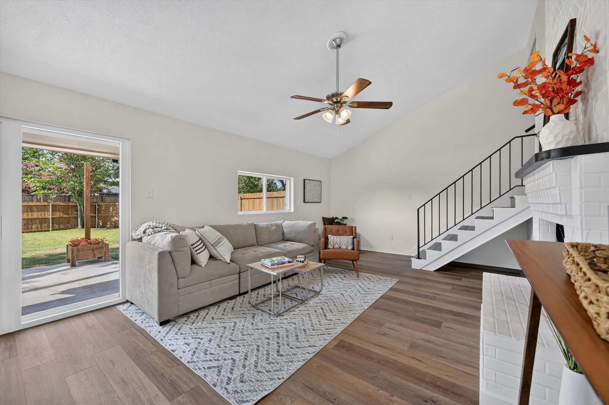 Single Family Residence For Sale in Dallas County , 1802 Rainbow Drive, Richardson, Texas 75081, 3 Bedroom, 2 Bathroom, 2 Garage spaces, 2,010 Sqft, built in 1971, mls#21312483, Real Estate Agent in Richardson, Homes For Sale in Dallas county, Homes For Sale in Richardson, Realtor in Richardson Texas, Real Estate Brokerage Independent Realty Texas, Luminita Cordes Realtor