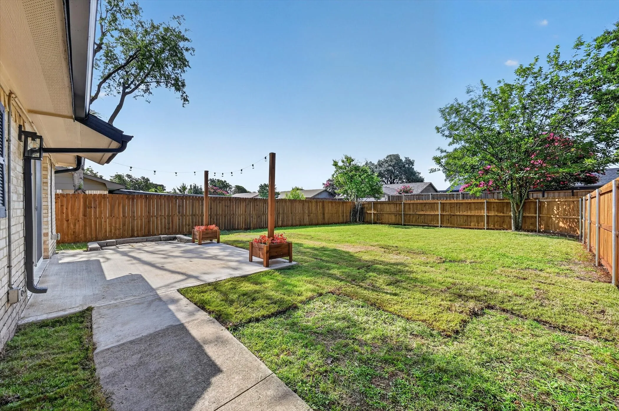 Single Family Residence For Sale in Dallas County , 1802 Rainbow Drive, Richardson, Texas 75081, 3 Bedroom, 2 Bathroom, 2 Garage spaces, 2,010 Sqft, built in 1971, mls#21312483, Real Estate Agent in Richardson, Homes For Sale in Dallas county, Homes For Sale in Richardson, Realtor in Richardson Texas, Real Estate Brokerage Independent Realty Texas, Luminita Cordes Realtor