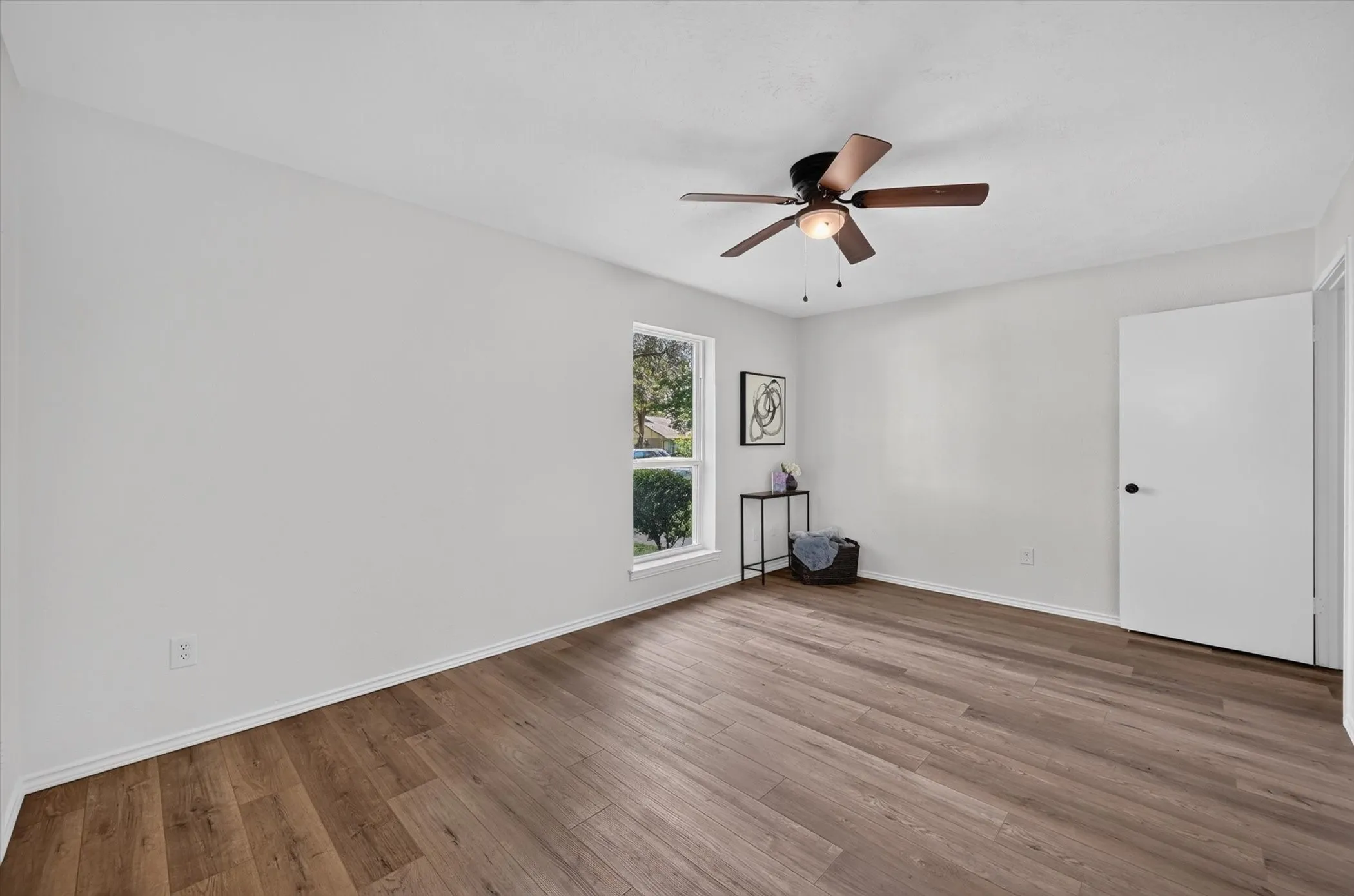 Single Family Residence For Sale in Dallas County , 1802 Rainbow Drive, Richardson, Texas 75081, 3 Bedroom, 2 Bathroom, 2 Garage spaces, 2,010 Sqft, built in 1971, mls#21312483, Real Estate Agent in Richardson, Homes For Sale in Dallas county, Homes For Sale in Richardson, Realtor in Richardson Texas, Real Estate Brokerage Independent Realty Texas, Luminita Cordes Realtor