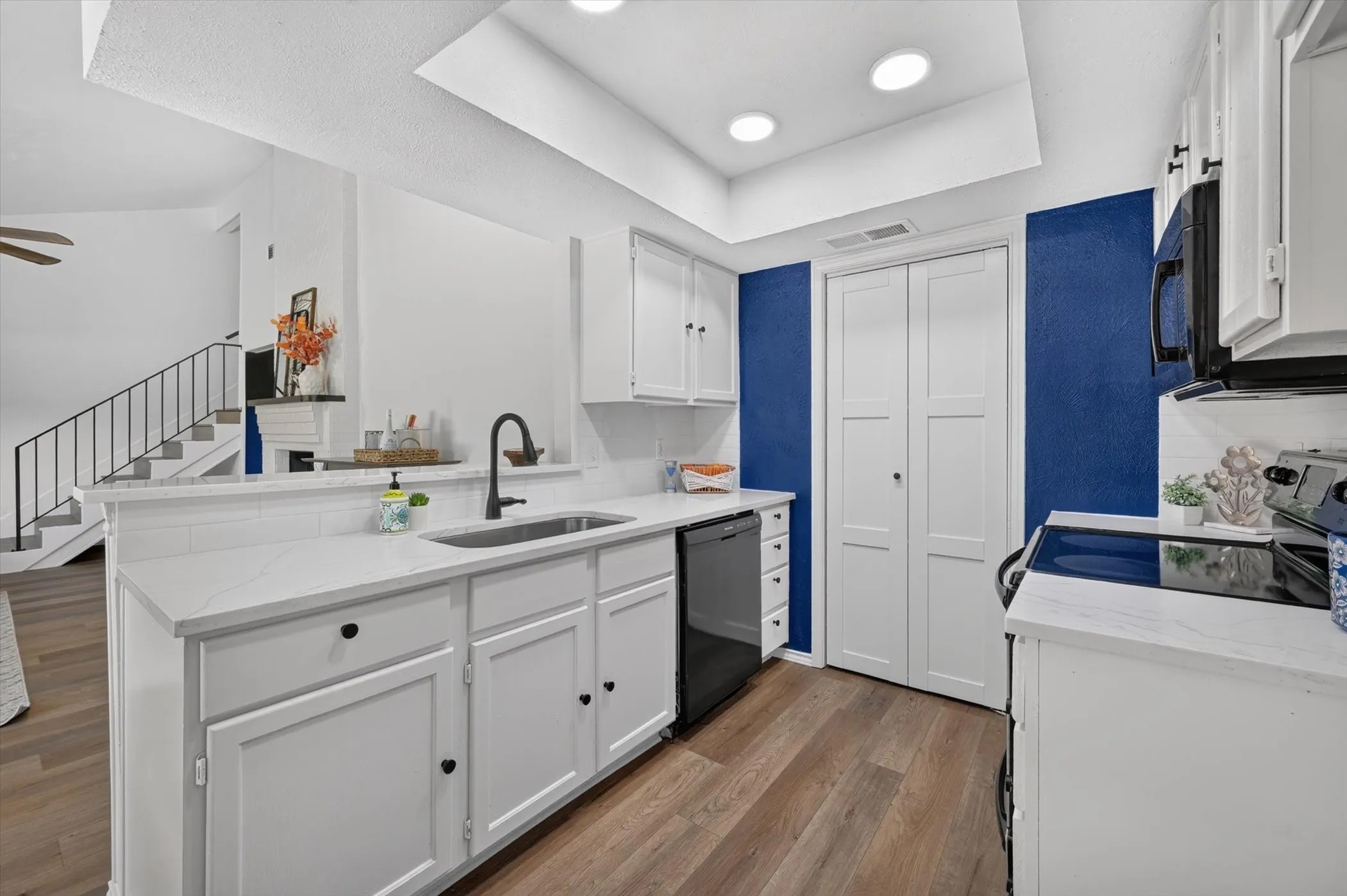 Single Family Residence For Sale in Dallas County , 1802 Rainbow Drive, Richardson, Texas 75081, 3 Bedroom, 2 Bathroom, 2 Garage spaces, 2,010 Sqft, built in 1971, mls#21312483, Real Estate Agent in Richardson, Homes For Sale in Dallas county, Homes For Sale in Richardson, Realtor in Richardson Texas, Real Estate Brokerage Independent Realty Texas, Luminita Cordes Realtor