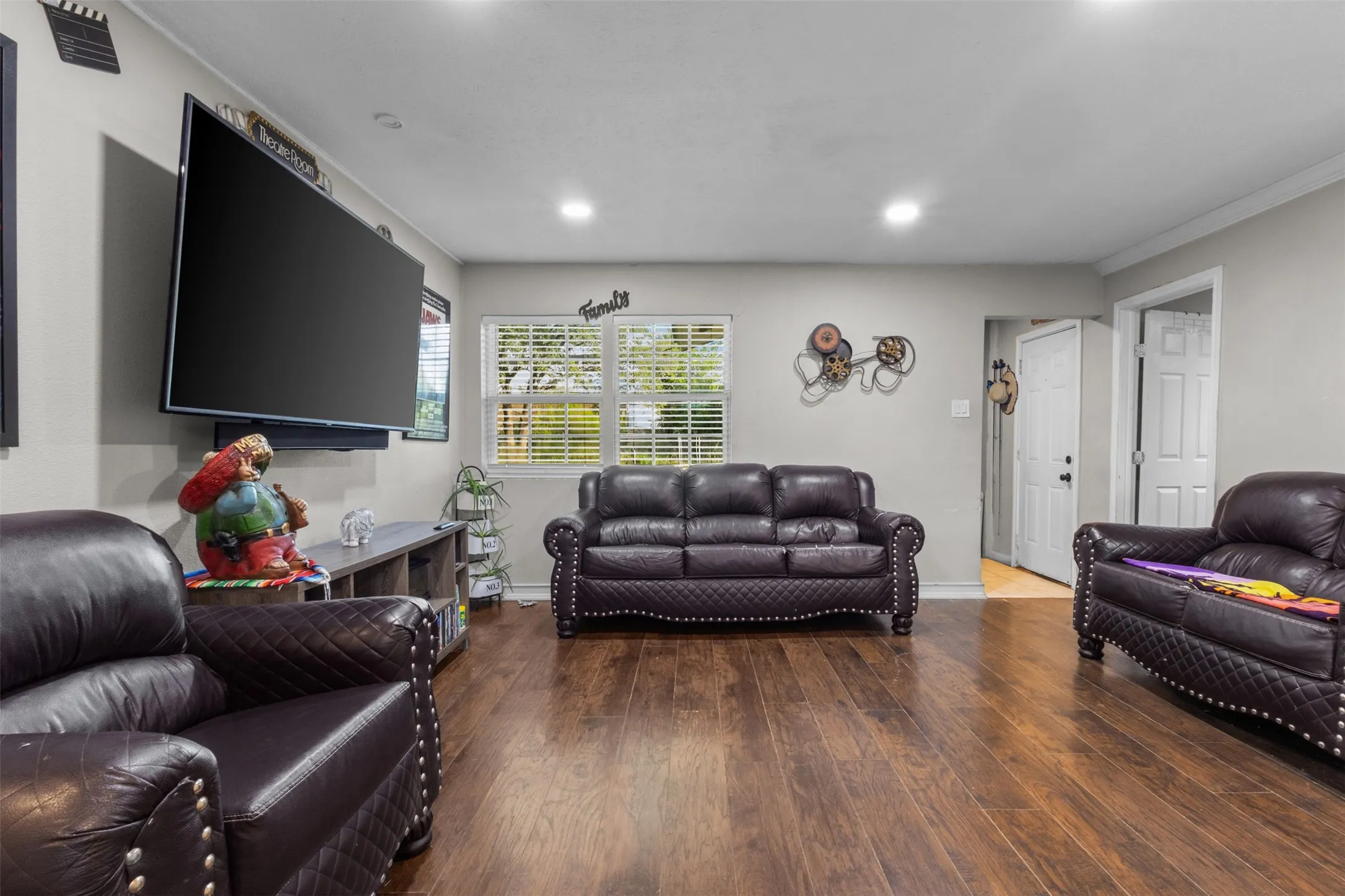 Single Family Residence For Sale in Dallas County , 1418 Briarwood Drive, Mesquite, Texas 75149, 3 Bedroom, 1 Bathroom, Garage spaces, 1,183 Sqft, built in 1969, mls#21313566, Real Estate Agent in Mesquite, Homes For Sale in Dallas county, Homes For Sale in Mesquite, Realtor in Mesquite Texas, Real Estate Brokerage Independent Realty Texas, Luminita Cordes Realtor