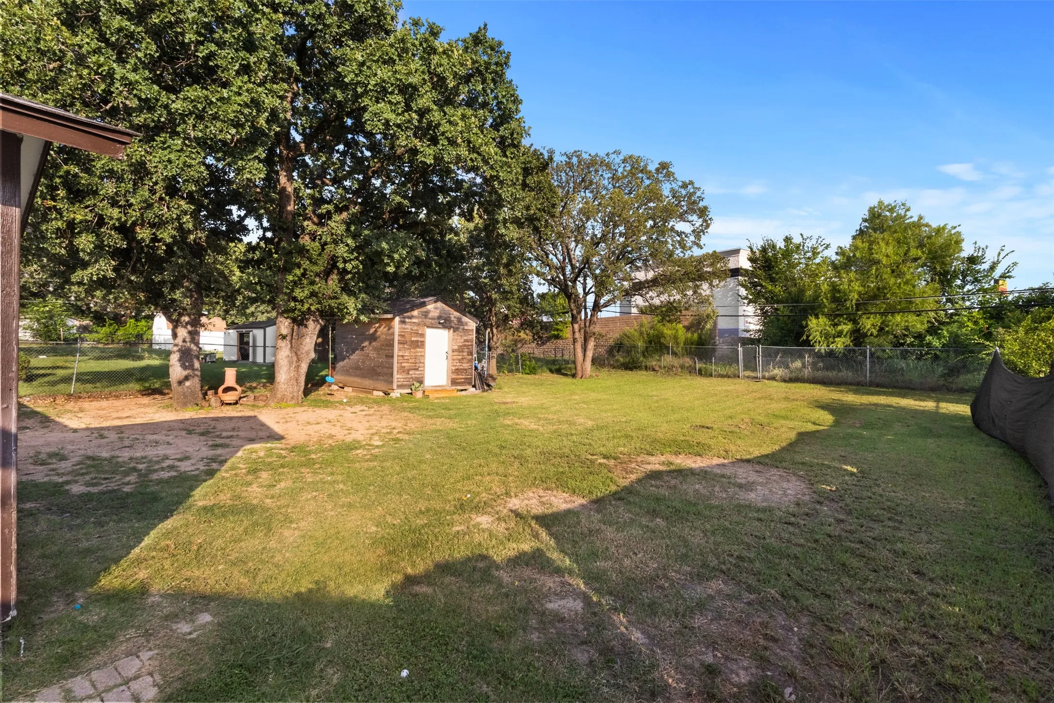 Single Family Residence For Sale in Dallas County , 1418 Briarwood Drive, Mesquite, Texas 75149, 3 Bedroom, 1 Bathroom, Garage spaces, 1,183 Sqft, built in 1969, mls#21313566, Real Estate Agent in Mesquite, Homes For Sale in Dallas county, Homes For Sale in Mesquite, Realtor in Mesquite Texas, Real Estate Brokerage Independent Realty Texas, Luminita Cordes Realtor