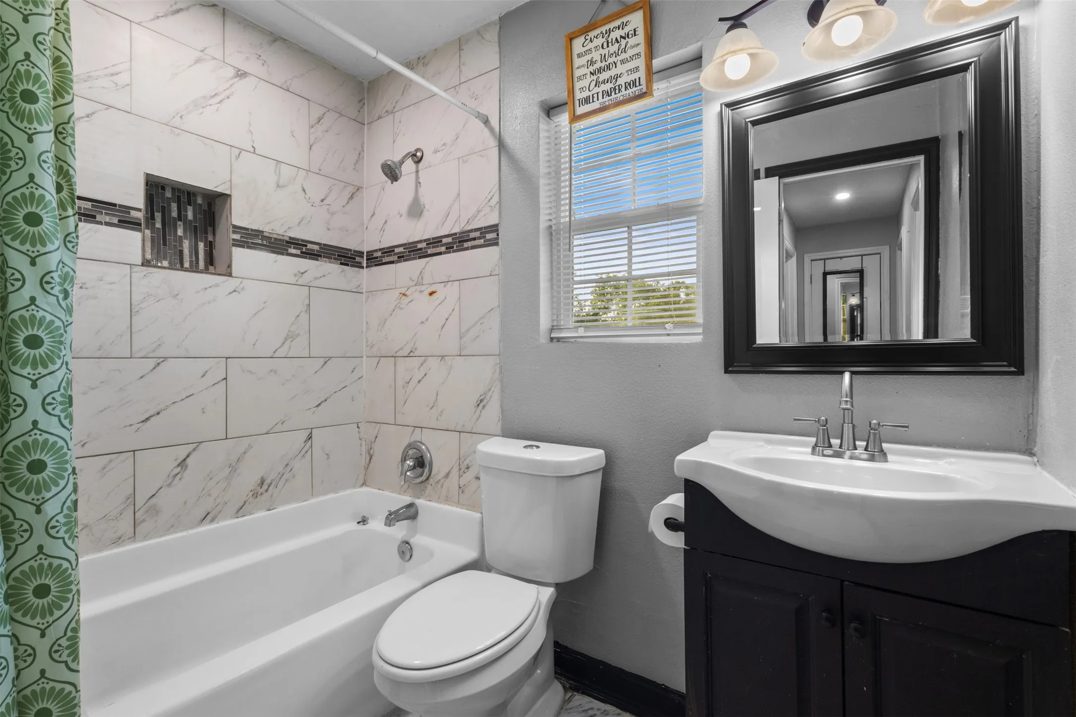 Single Family Residence For Sale in Dallas County , 1418 Briarwood Drive, Mesquite, Texas 75149, 3 Bedroom, 1 Bathroom, Garage spaces, 1,183 Sqft, built in 1969, mls#21313566, Real Estate Agent in Mesquite, Homes For Sale in Dallas county, Homes For Sale in Mesquite, Realtor in Mesquite Texas, Real Estate Brokerage Independent Realty Texas, Luminita Cordes Realtor