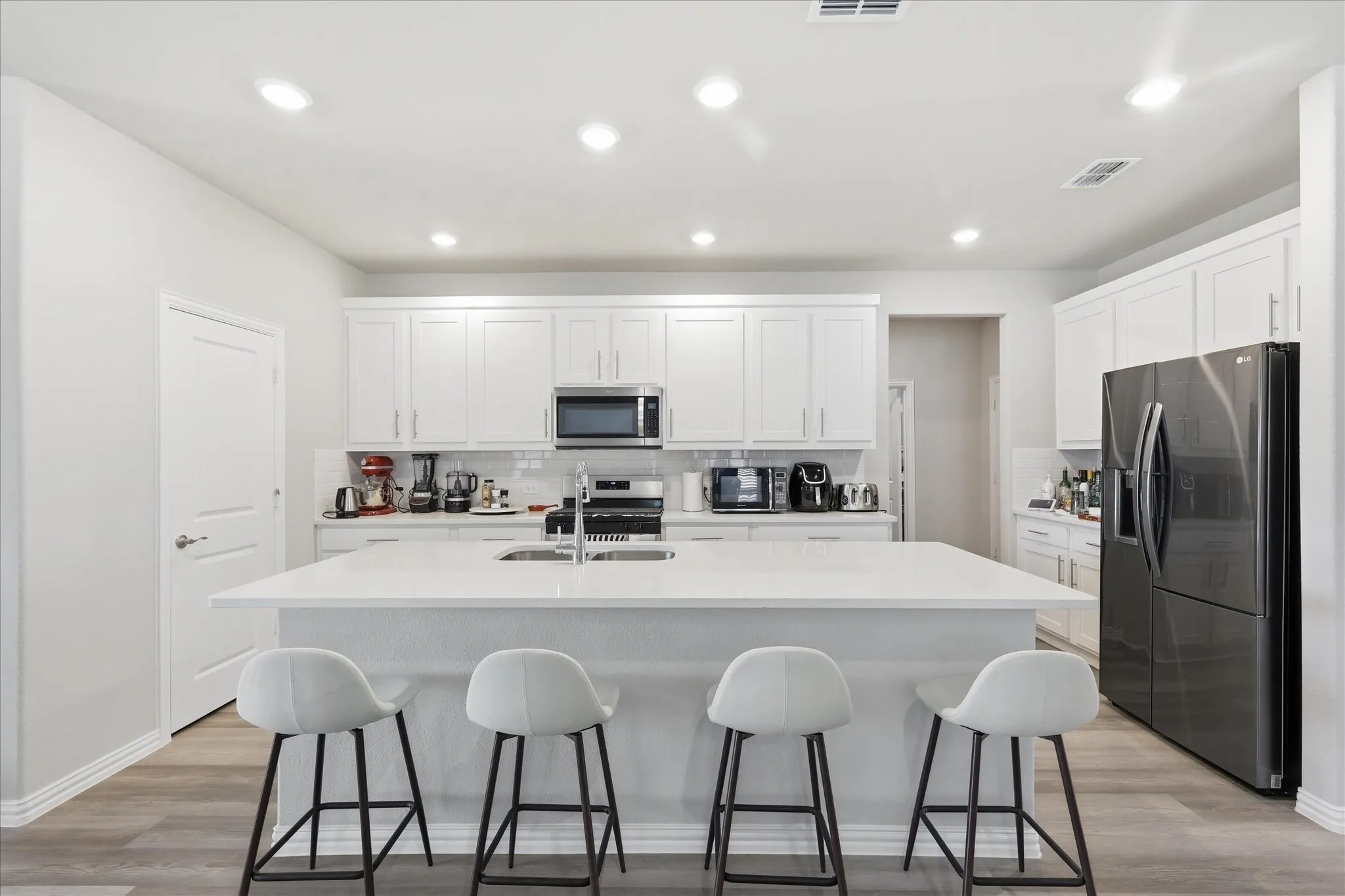 Single Family Residence For Sale in Dallas County , 2321 Preakness Drive, Seagoville, Texas 75159, 4 Bedroom, 4 Bathroom, 2 Garage spaces, 3,155 Sqft, built in 2024, mls#21306641, Real Estate Agent in Seagoville, Homes For Sale in Dallas county, Homes For Sale in Seagoville, Realtor in Seagoville Texas, Real Estate Brokerage Independent Realty Texas, Luminita Cordes Realtor
