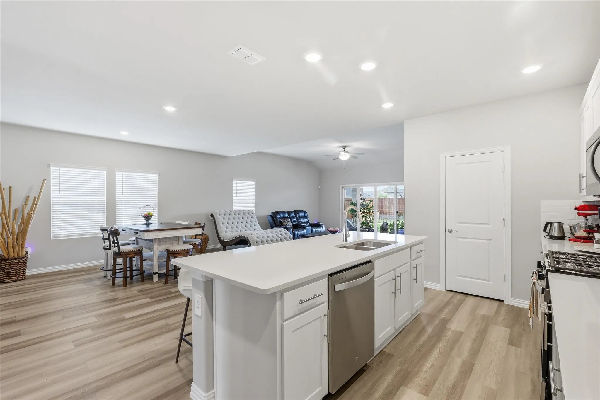 Single Family Residence For Sale in Dallas County , 2321 Preakness Drive, Seagoville, Texas 75159, 4 Bedroom, 4 Bathroom, 2 Garage spaces, 3,155 Sqft, built in 2024, mls#21306641, Real Estate Agent in Seagoville, Homes For Sale in Dallas county, Homes For Sale in Seagoville, Realtor in Seagoville Texas, Real Estate Brokerage Independent Realty Texas, Luminita Cordes Realtor