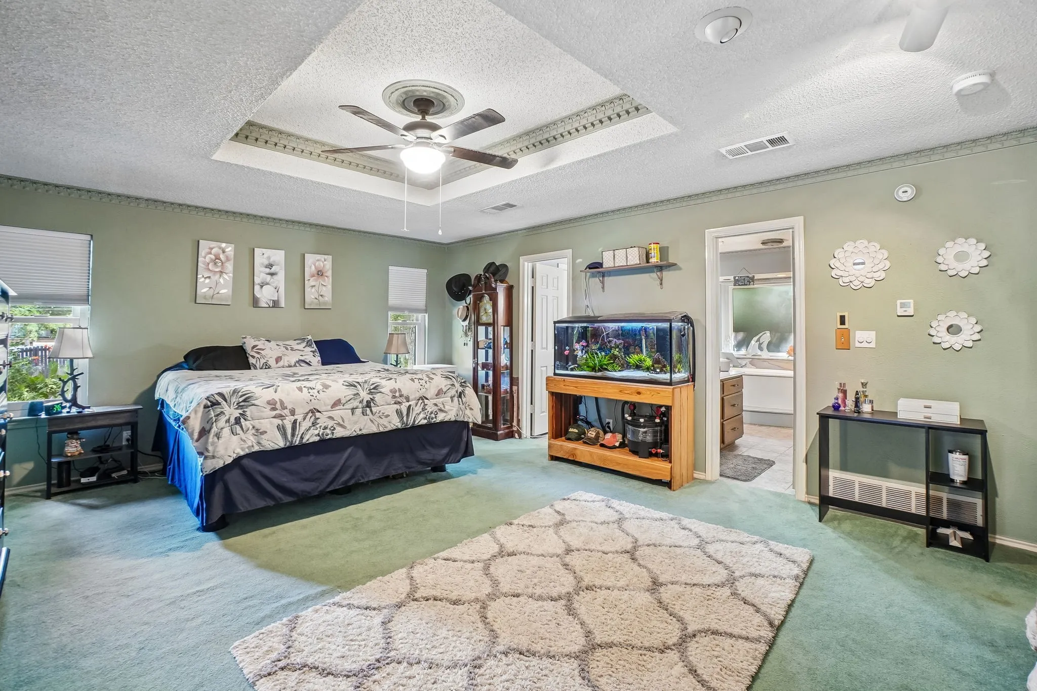 Single Family Residence For Sale in Tarrant County , 6102 Waterview Drive, Arlington, Texas 76016, 4 Bedroom, 3 Bathroom, 2 Garage spaces, 2,761 Sqft, built in 1978, mls#21311516, Real Estate Agent in Arlington, Homes For Sale in Tarrant county, Homes For Sale in Arlington, Realtor in Arlington Texas, Real Estate Brokerage Independent Realty Texas, Luminita Cordes Realtor