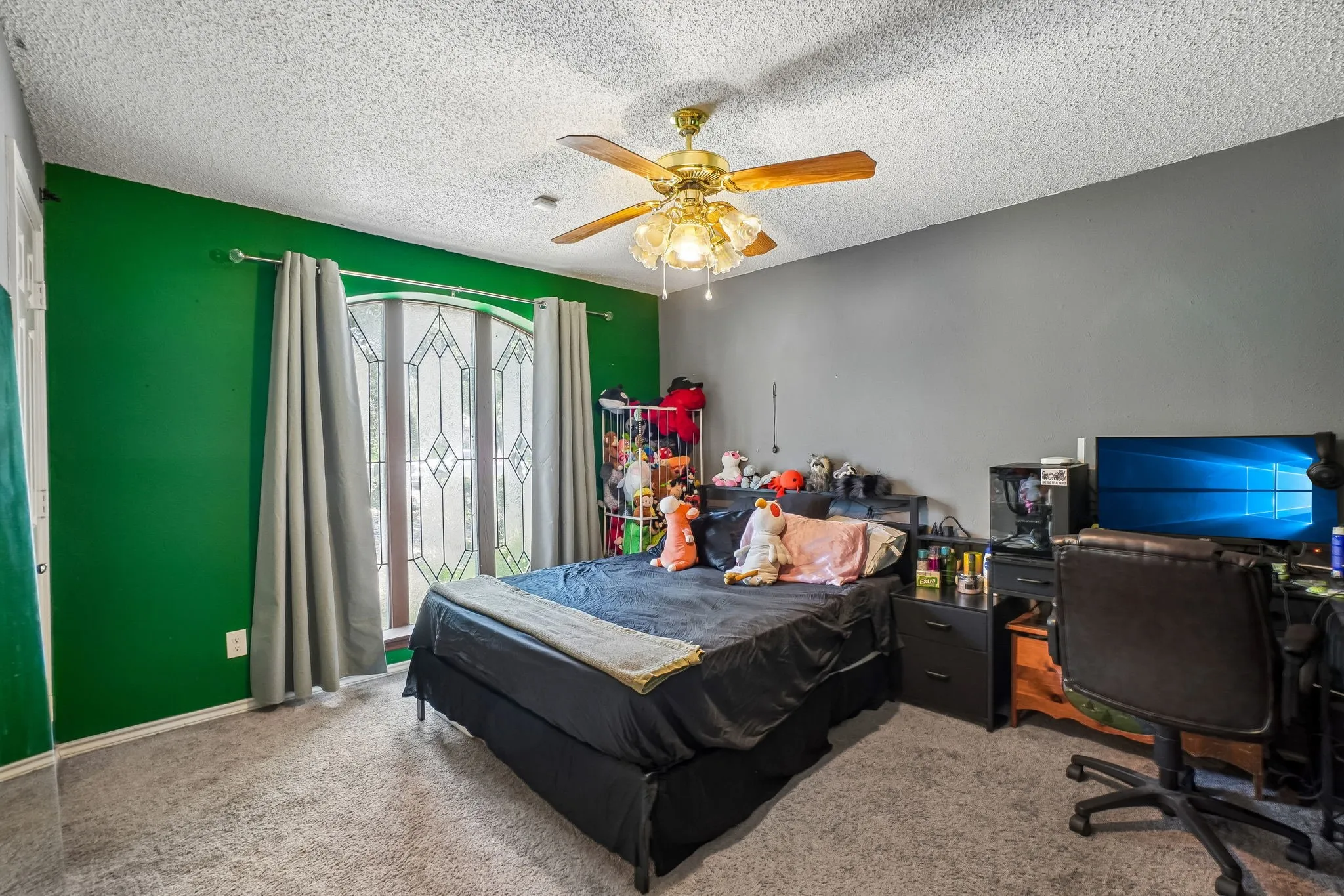 Single Family Residence For Sale in Tarrant County , 6102 Waterview Drive, Arlington, Texas 76016, 4 Bedroom, 3 Bathroom, 2 Garage spaces, 2,761 Sqft, built in 1978, mls#21311516, Real Estate Agent in Arlington, Homes For Sale in Tarrant county, Homes For Sale in Arlington, Realtor in Arlington Texas, Real Estate Brokerage Independent Realty Texas, Luminita Cordes Realtor